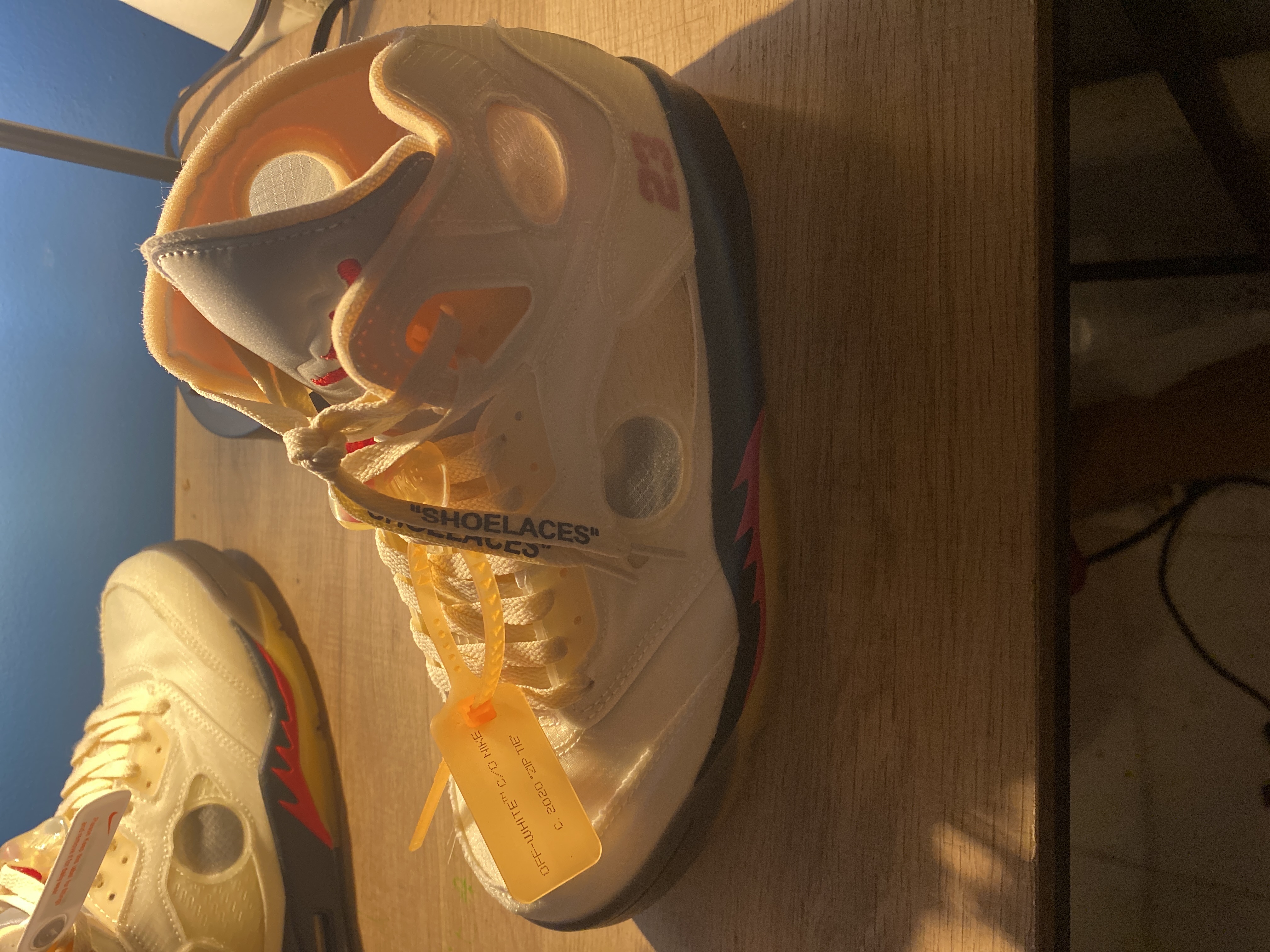 Air Jordan 5 Retro Off-White Sail DH8565-100 review be fr 01