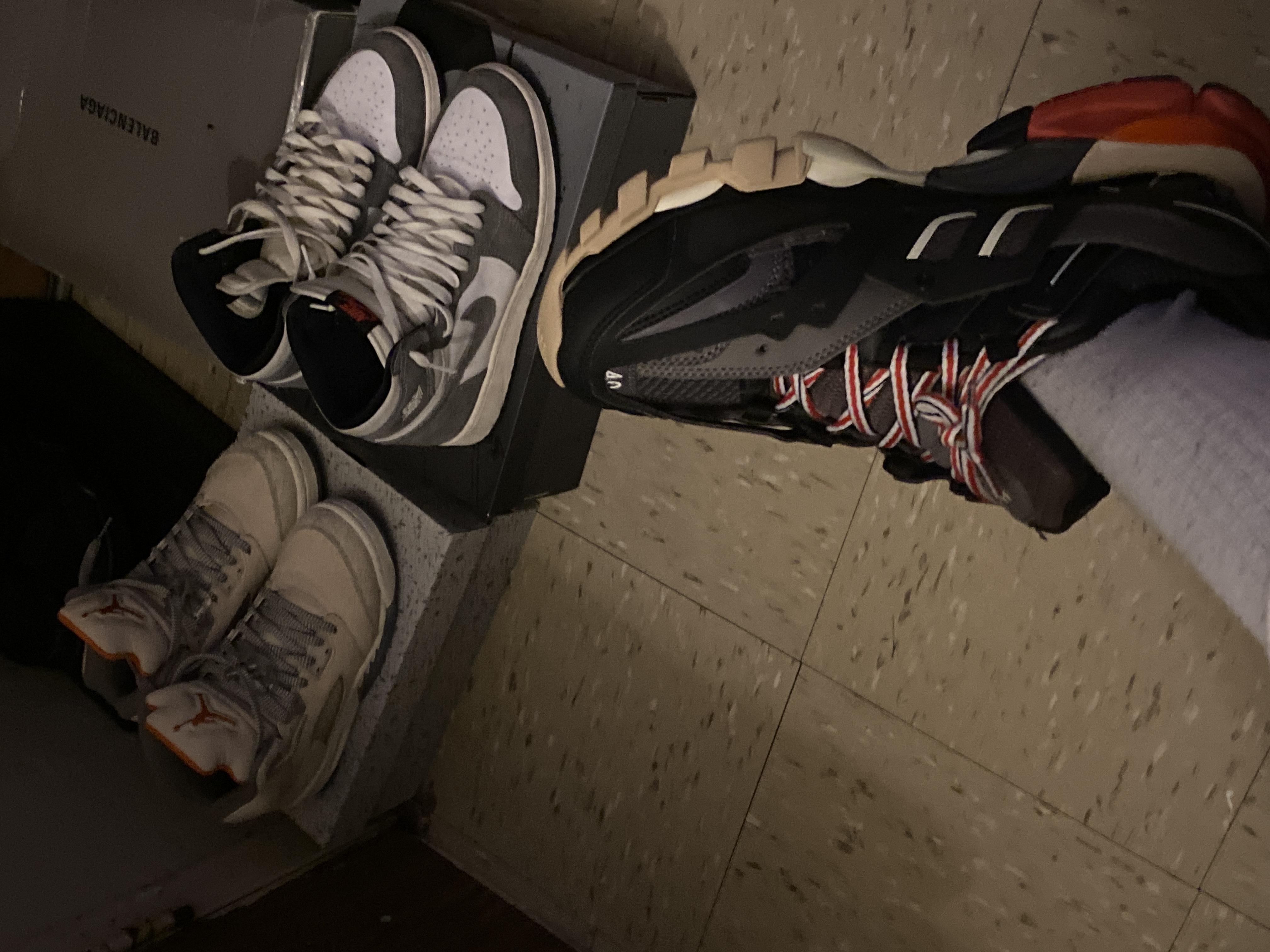 Balenciaga Track Black Red (Without LED) 542436 W1GB1 1000 review Motts 00