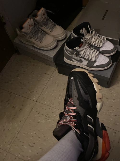 Balenciaga Track Black Red (Without LED) 542436 W1GB1 1000 review 