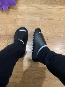 Adidas Yeezy Slide Black FX0495 review John quizhpi