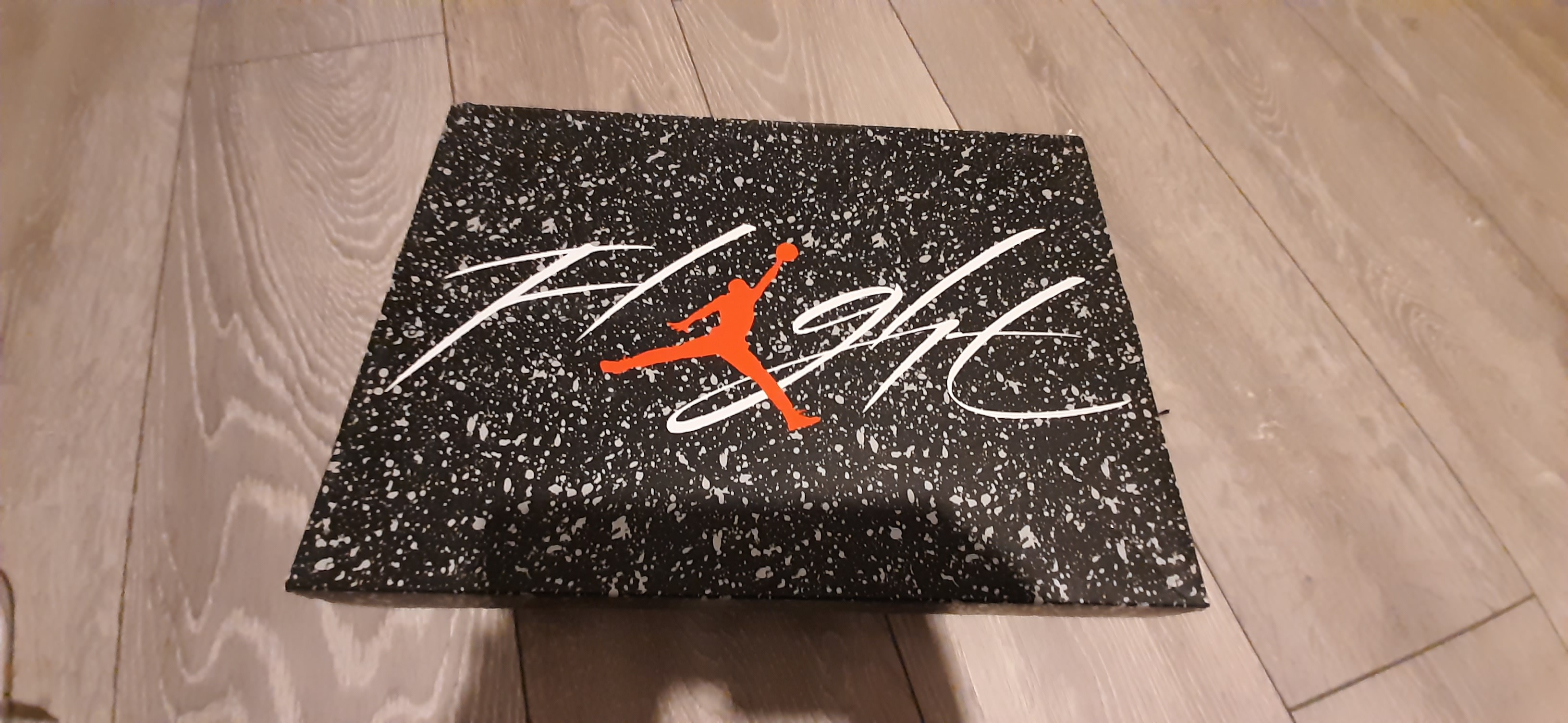 Air Jordan 4 Retro Military Black DH6927-111 review Marius 02