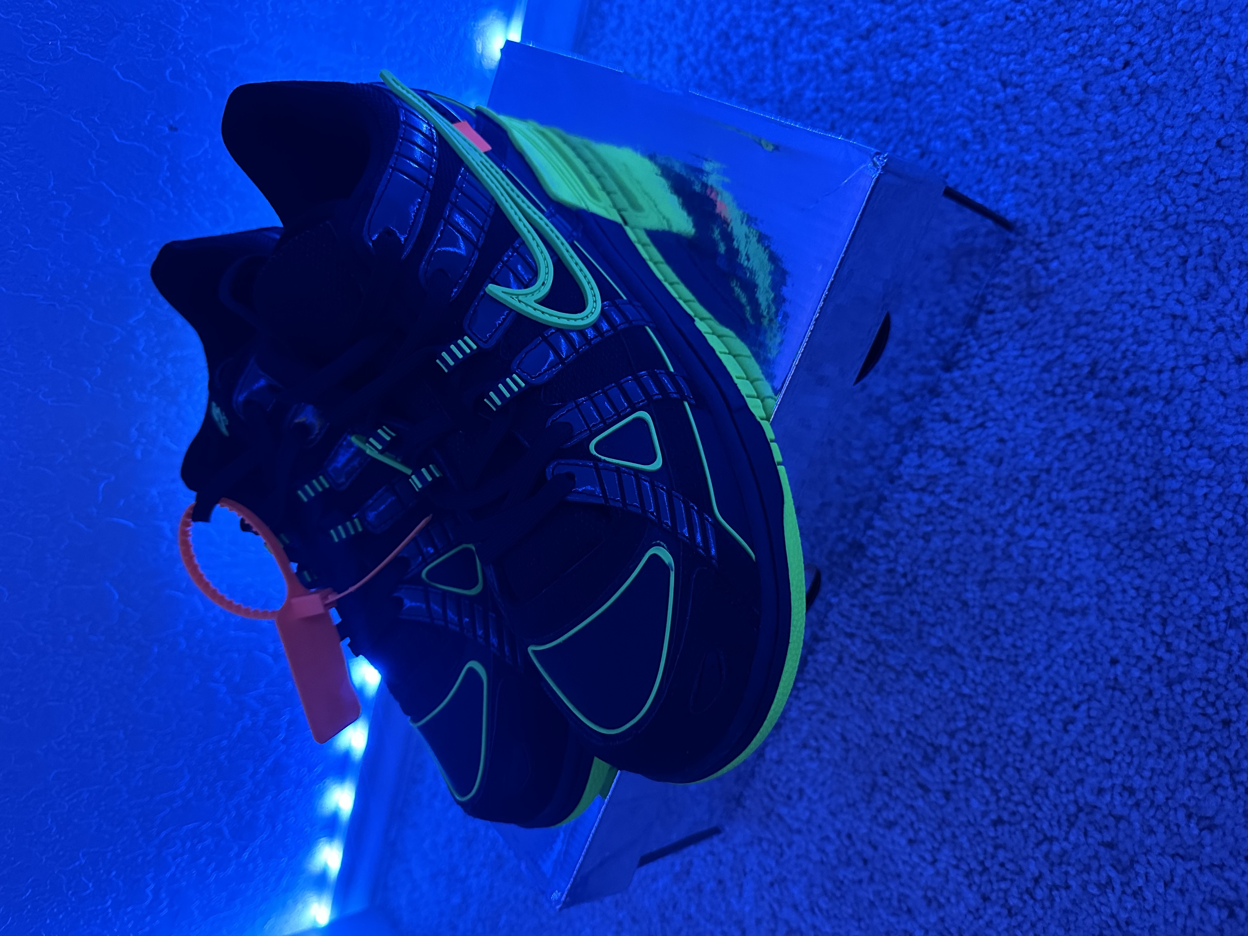 Nike Air Rubber Dunk Low Off-White Green Strike CU6015-001 review Rain 00