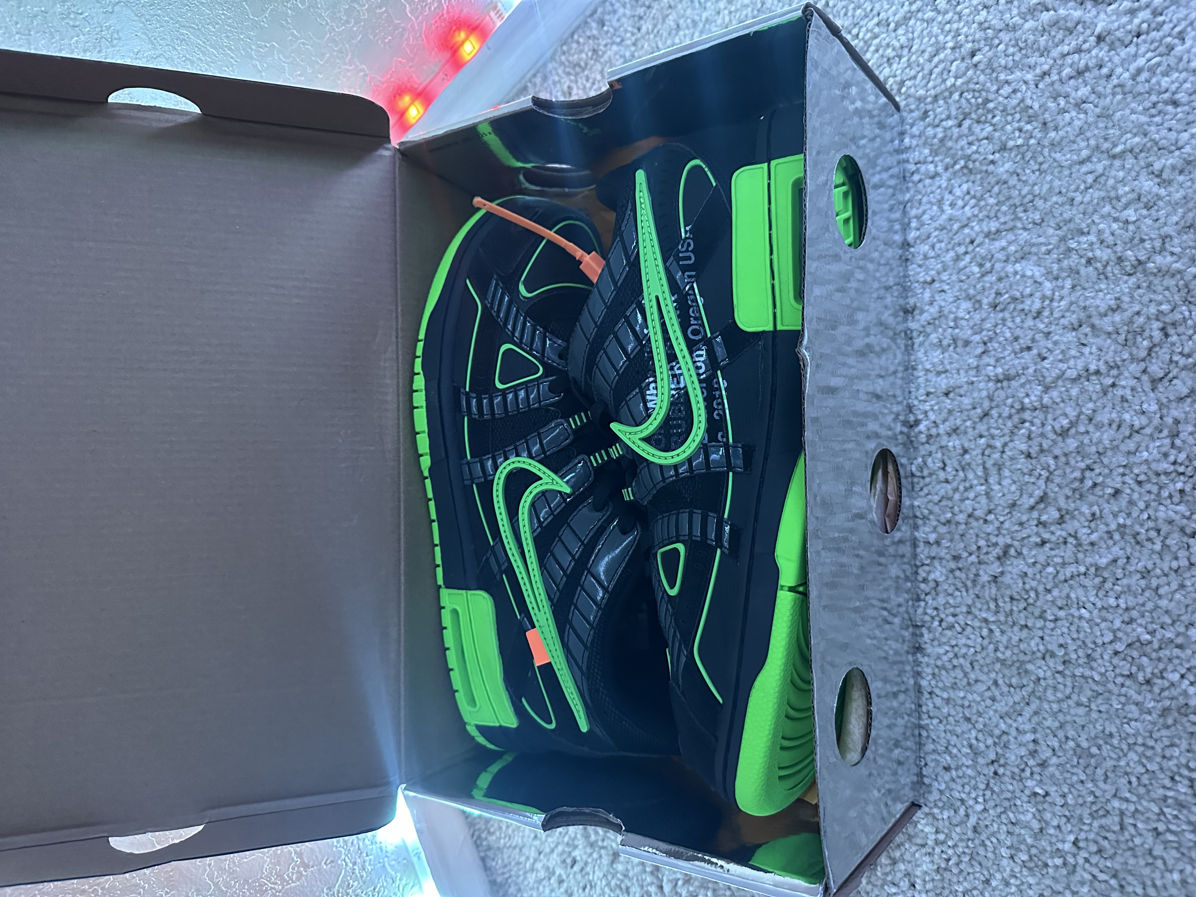 Nike Air Rubber Dunk Low Off-White Green Strike CU6015-001 review Rain 03