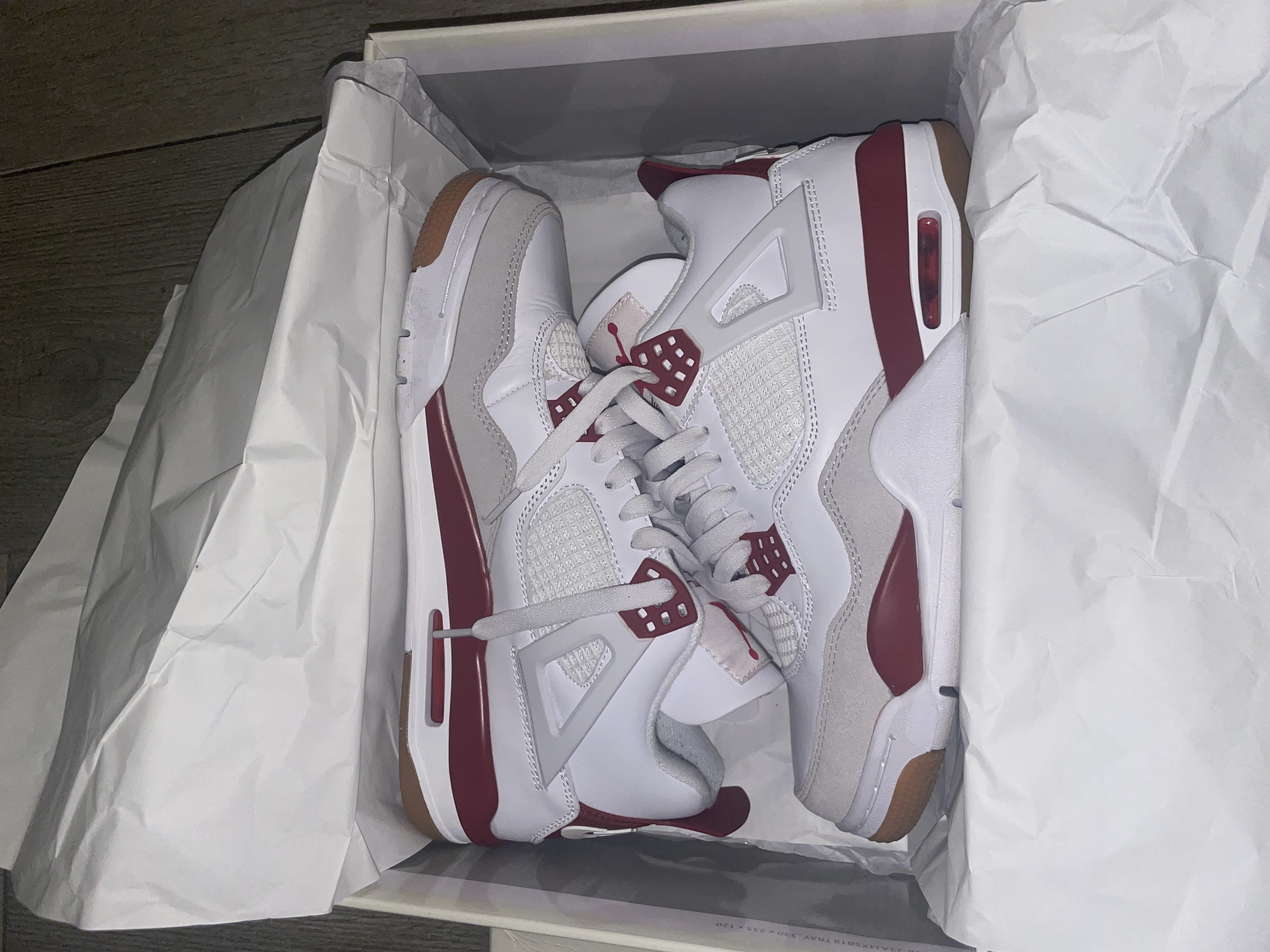 Nike SB x Air Jordan 4 White Red DR5415-160 review Jansse pierre 02