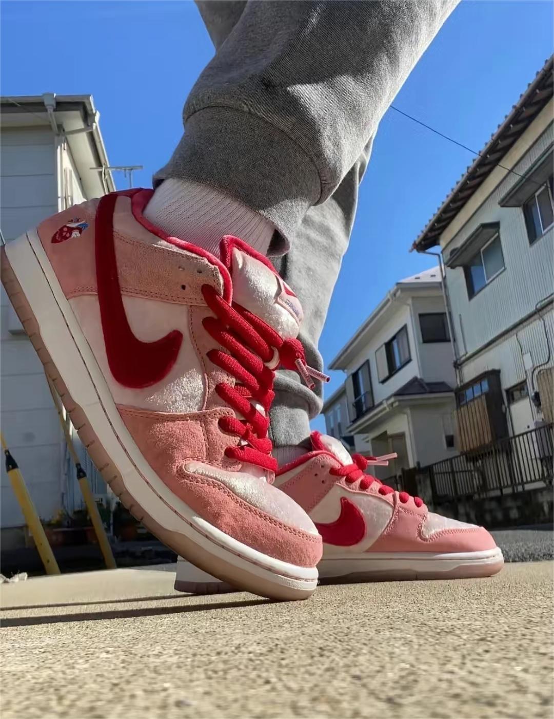 Nike Dunk SB Low StrangeLove Skateboards (Special Box) CT2552-800 review Parra