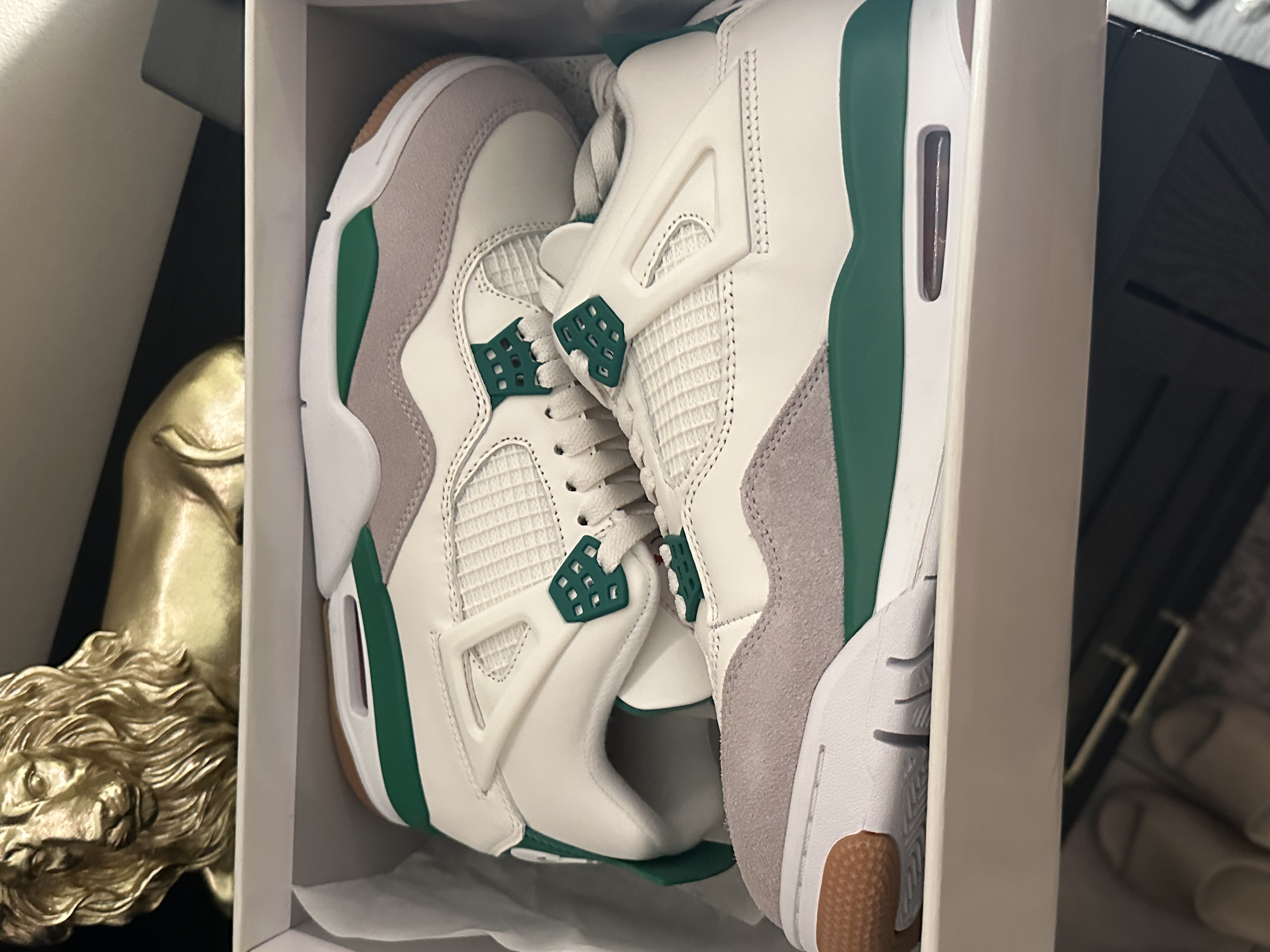 Air Jordan 4 Retro SB Pine Green DR5415-103 review Dominick
