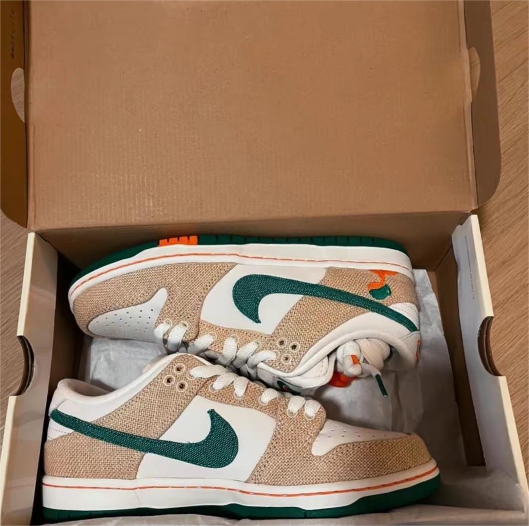Nike SB Dunk Low Jarritos FD0860-001 review Chloe 01