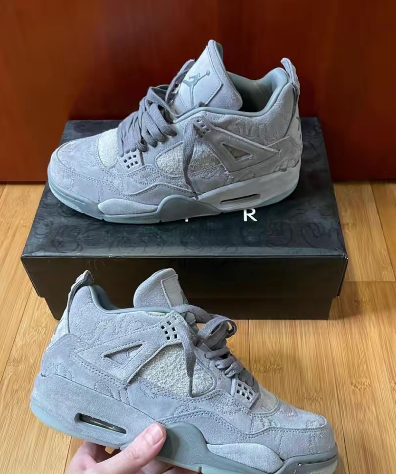 Air Jordan 4 Retro Kaws 930155-003 review Brazelton 01