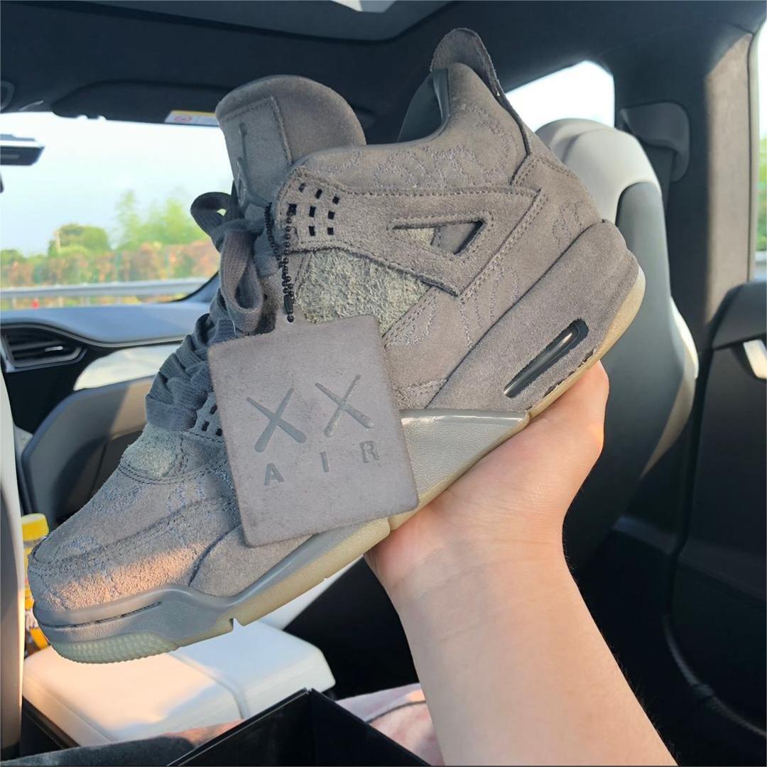 Air Jordan 4 Retro Kaws 930155-003 review Mehdi