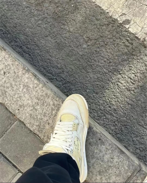 Air Jordan 4 Retro Off-White Sail  CV9388-100 review 