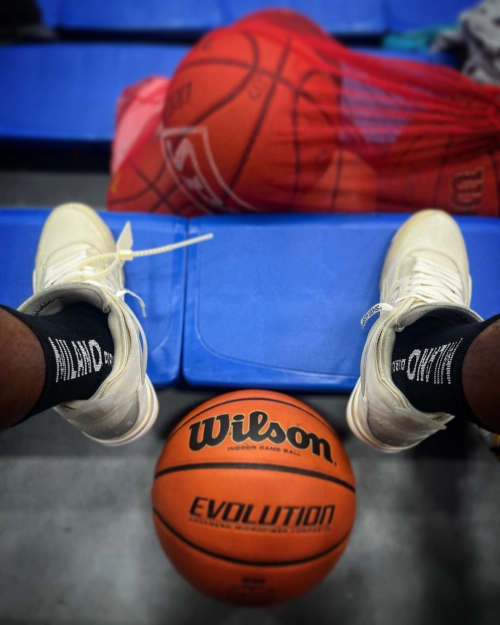 Air Jordan 4 Retro Off-White Sail  CV9388-100 review 