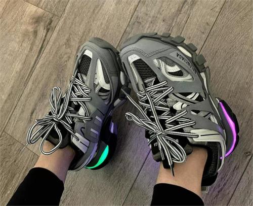 Balenciaga Track Grey LED 542023W1GB71214 review Dylan 