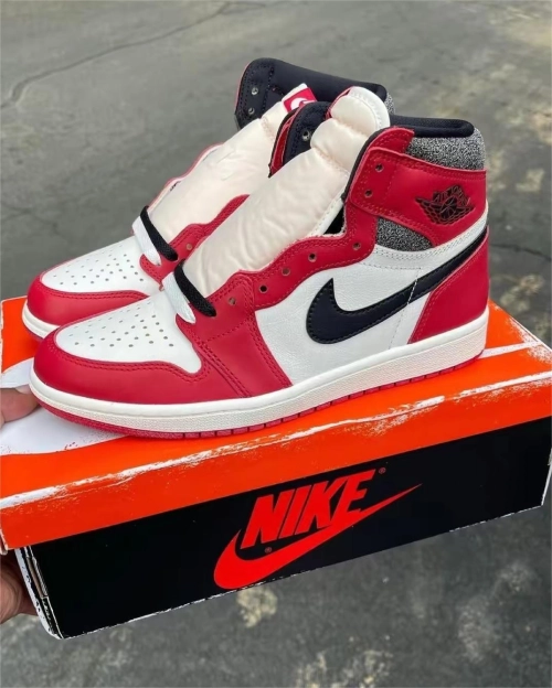 Air Jordan 1 Retro High OG Chicago Lost and Found DZ5485-612 review 