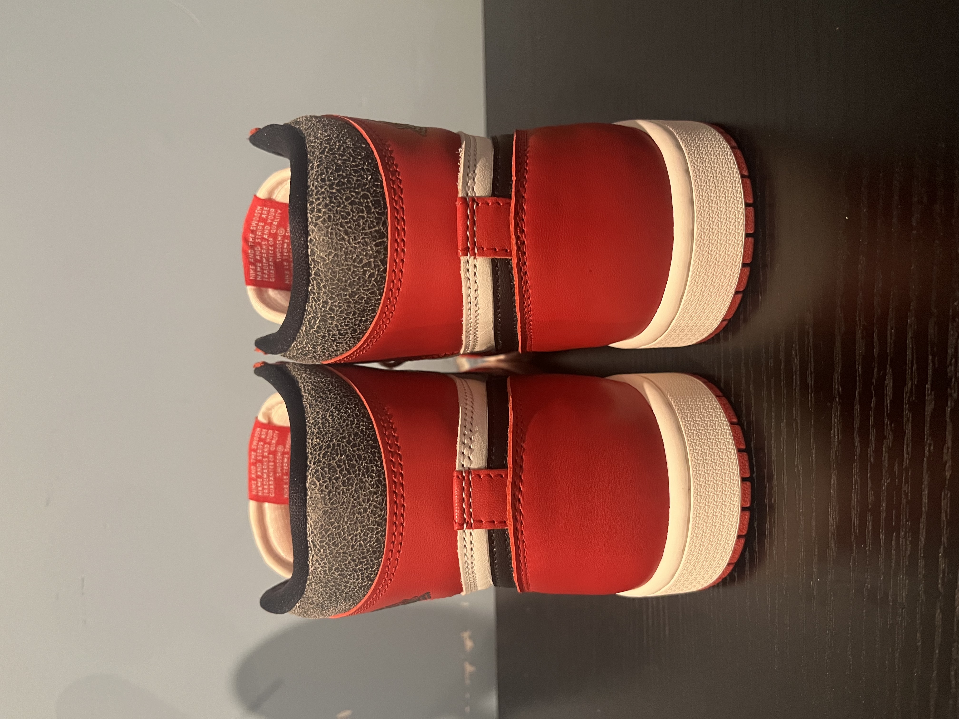 Air Jordan 1 Retro High OG Chicago Lost and Found DZ5485-612 review L 02