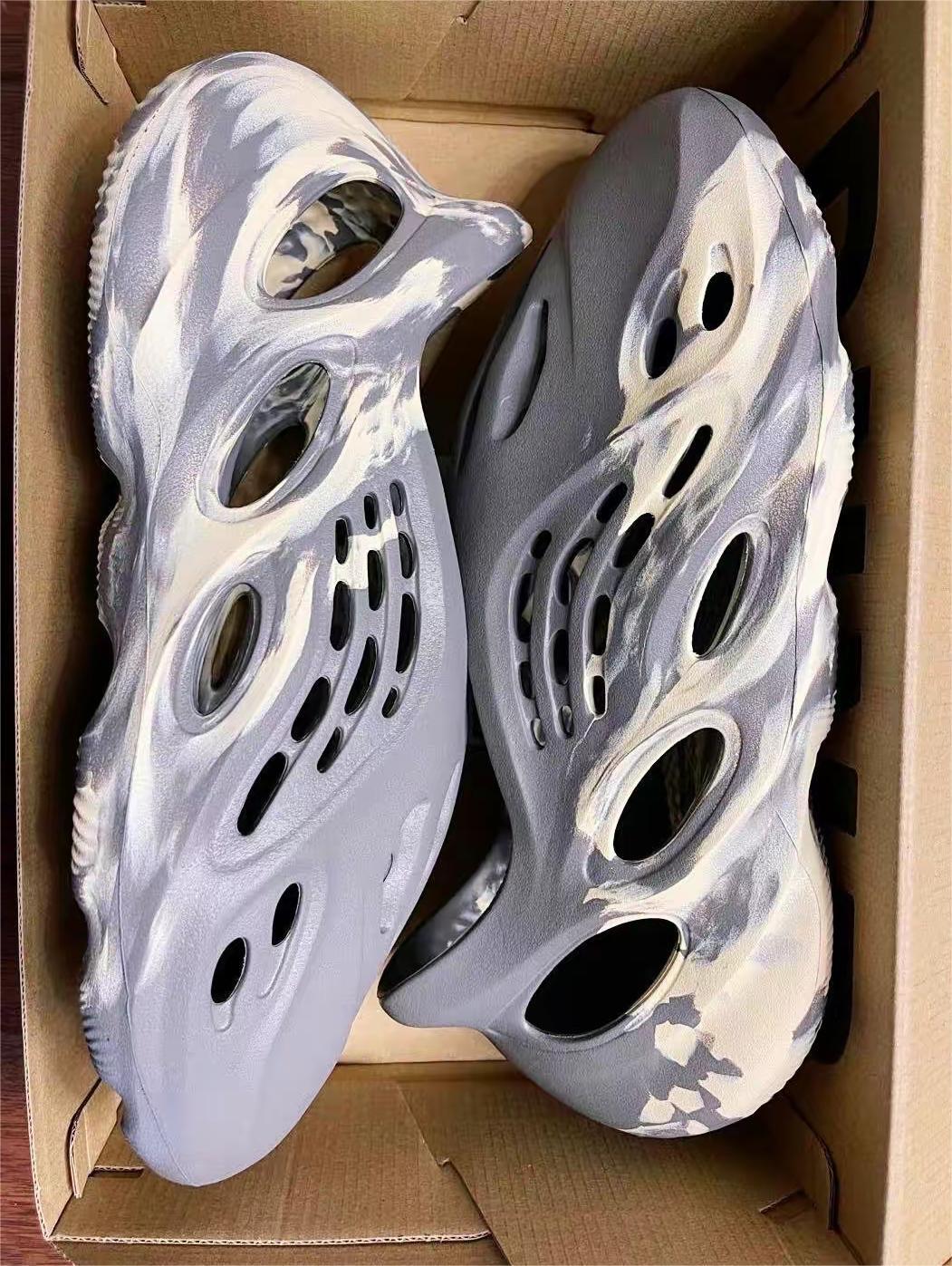 adidas Yeezy Foam Runner MXT Moon Grey GV7904 review Hunter