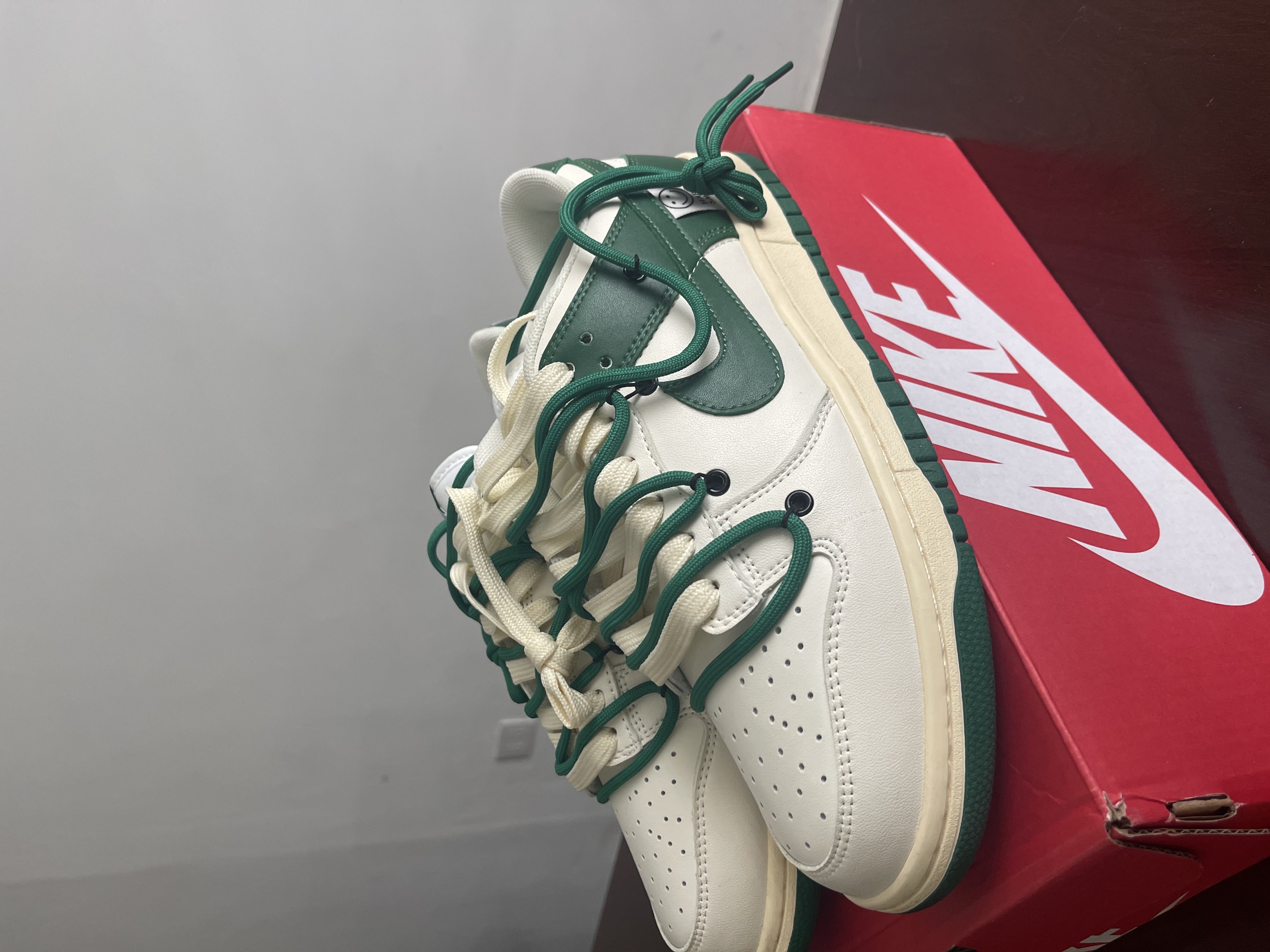 Nike SB Dunk Low Bandage White and Green DD1503-112 (Limited customized) review Luis 00
