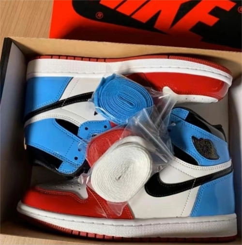 Air Jordan 1 Retro High Fearless UNC Chicago CK5666-100 review 