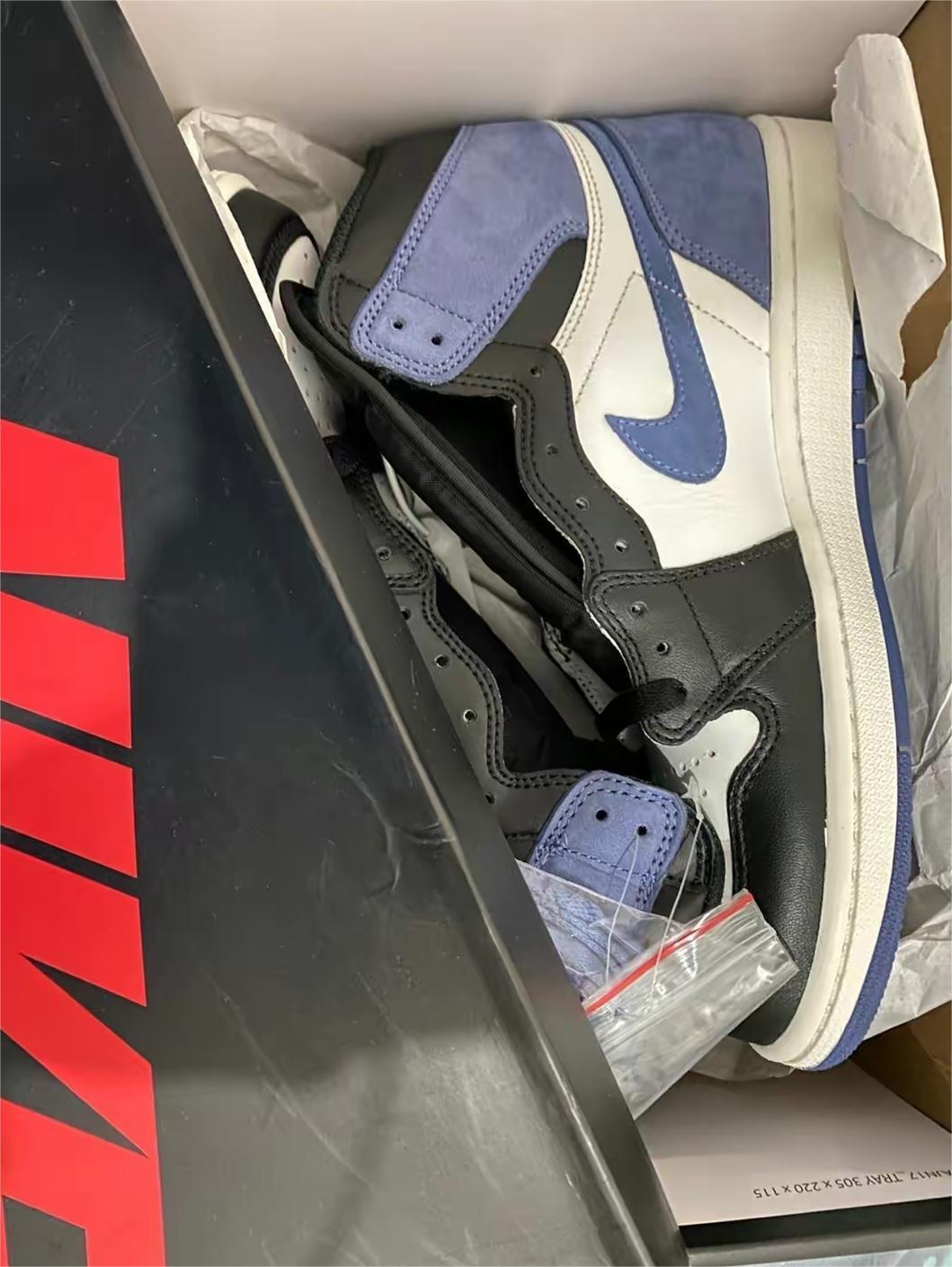 Air Jordan 1 Retro High Blue Moon 555088-115 review Gougaris