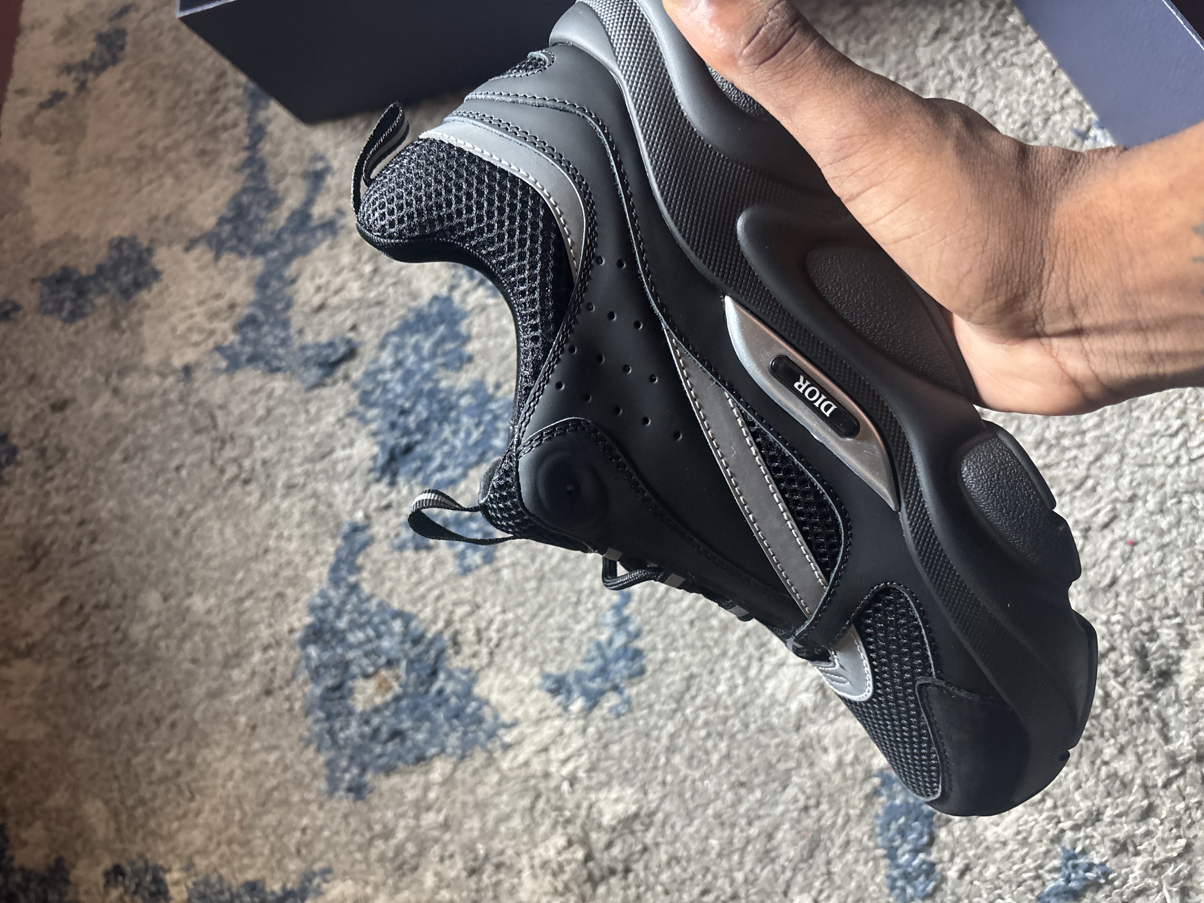 Dior B22 Black Silver 3SN231ZNG_H969 review Radar 02