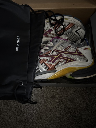Balenciaga Runner Multicolor 677403W3RB68123 review Jakari