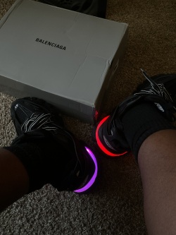 Balenciaga Track LED Black 555032W2GB11000 review PJ