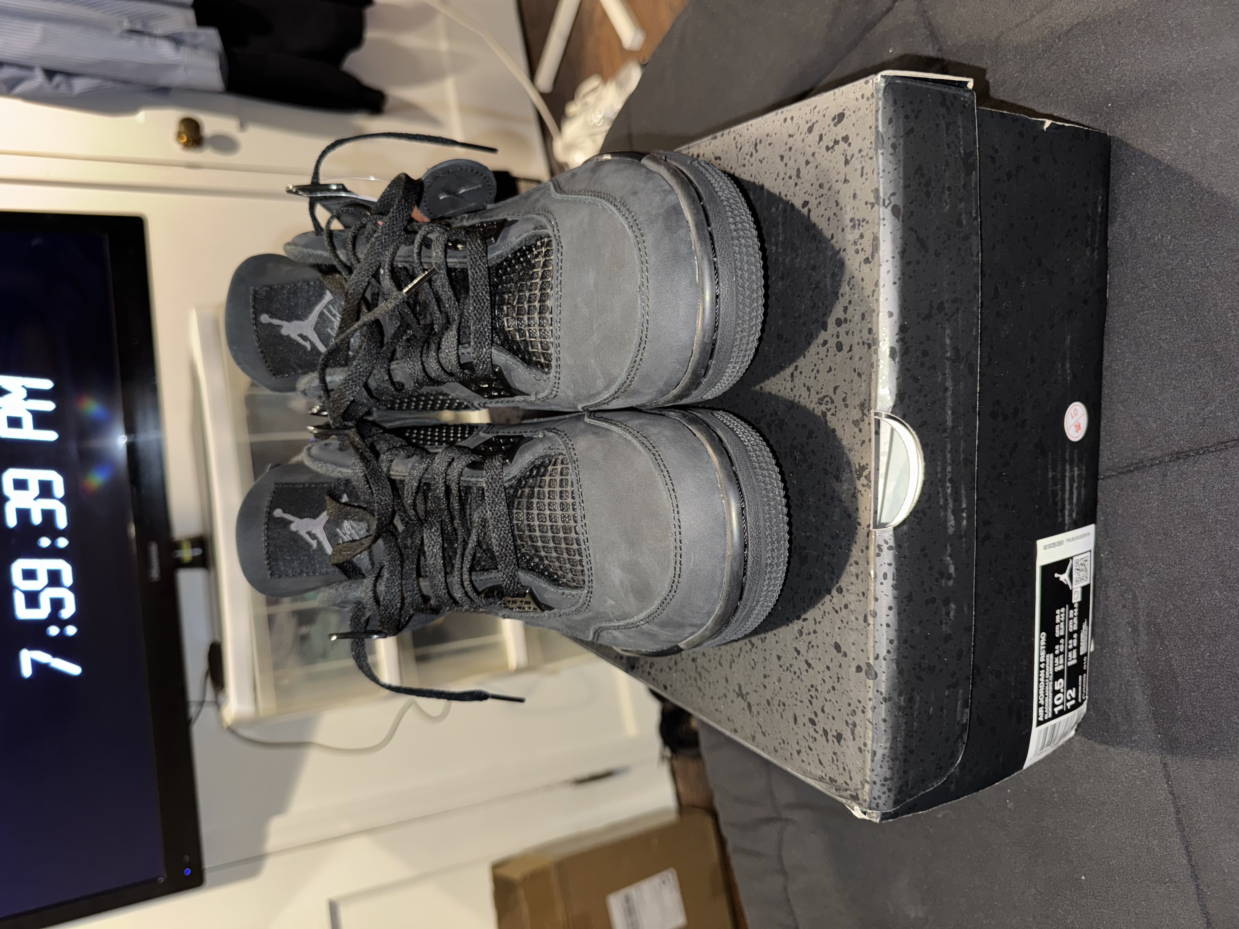 Air Jordan 4 Retro Black Cat (2025) FV5029-010 review Creez 00