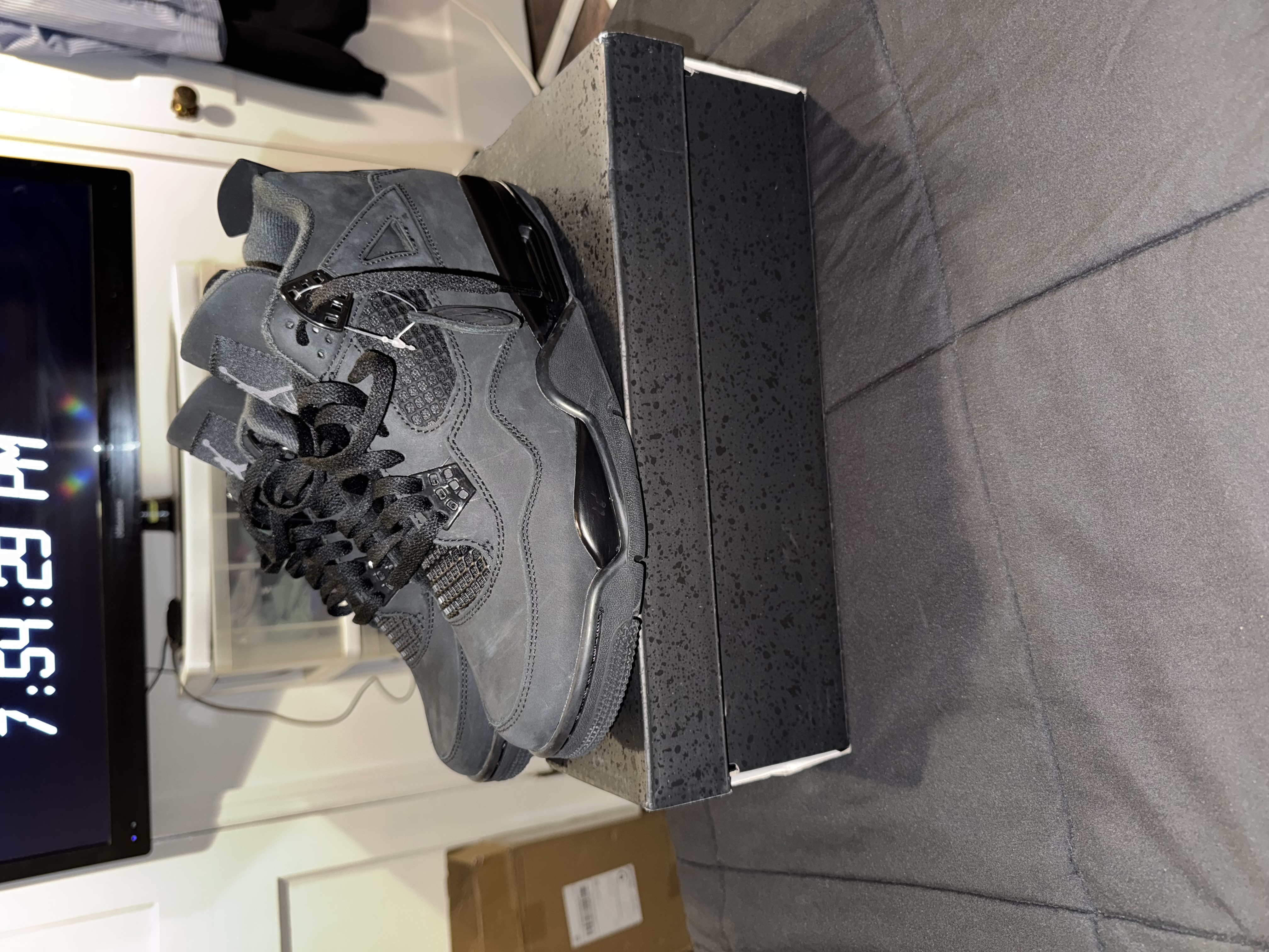 Air Jordan 4 Retro Black Cat (2025) FV5029-010 review Creez 01