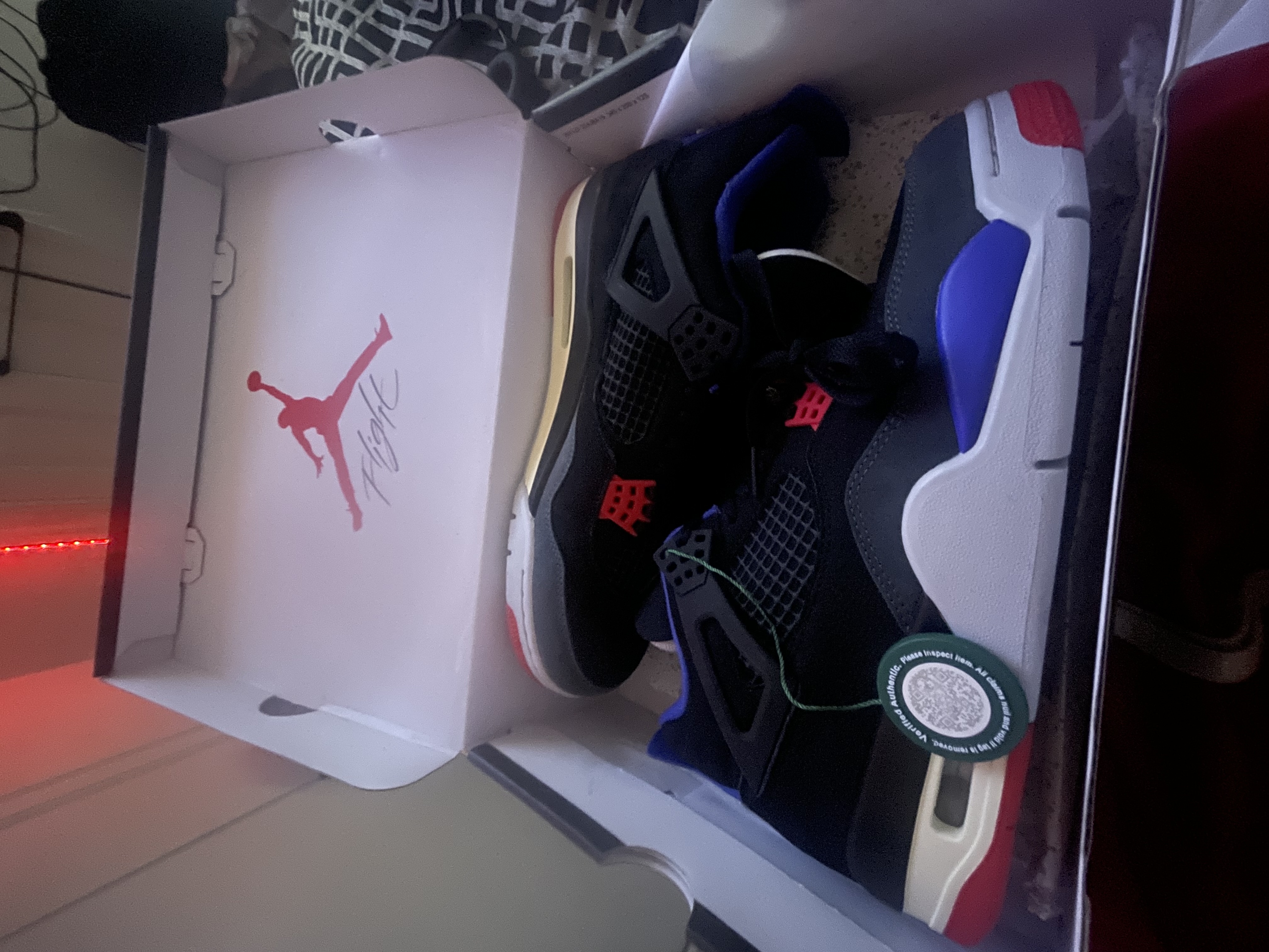【🎈Special Offer】Air Jordan 4 Retro 'Rare Air' FV5029-003 review Jay