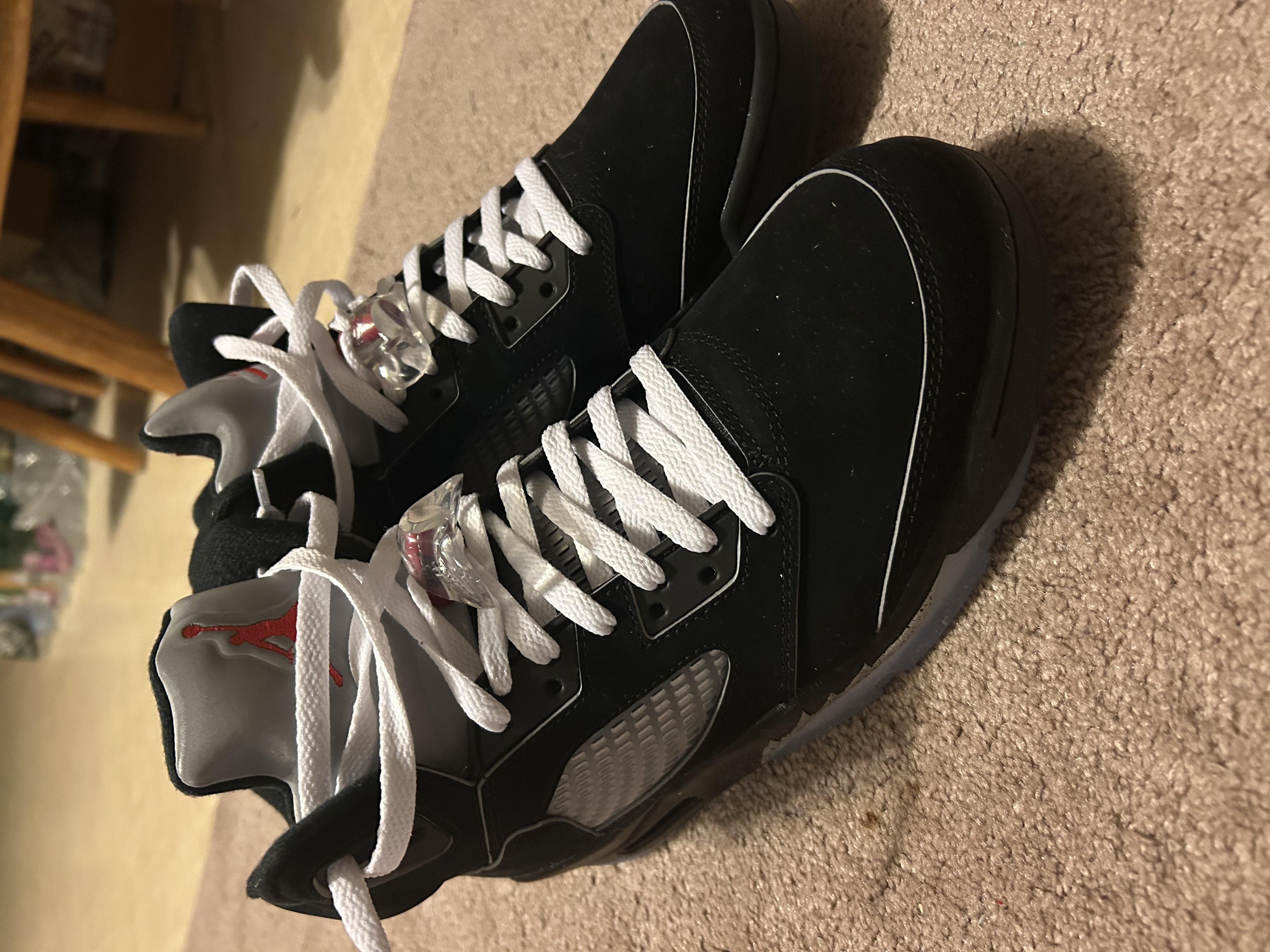 Air Jordan 5“Black Metallic Reimagined" HF3975-001 review k 03