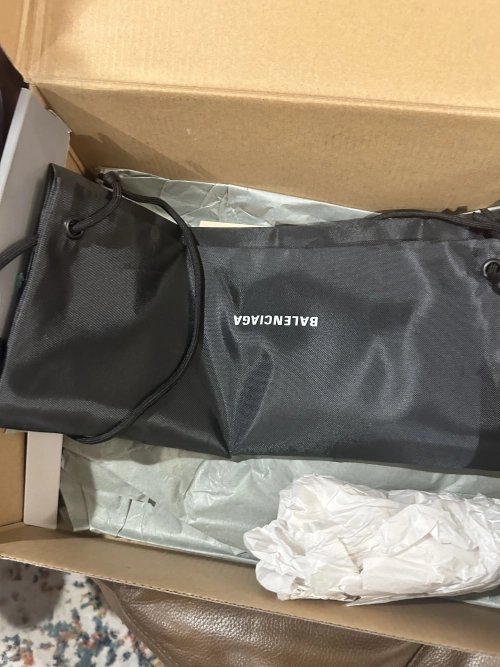 Balenciaga Runner Black 656063W3RA11000 / 677402W3RB11000 review 