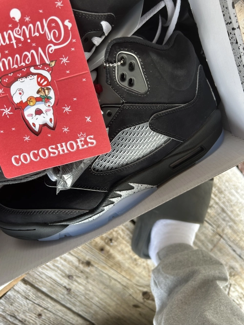 Air Jordan 5“Black Metallic Reimagined