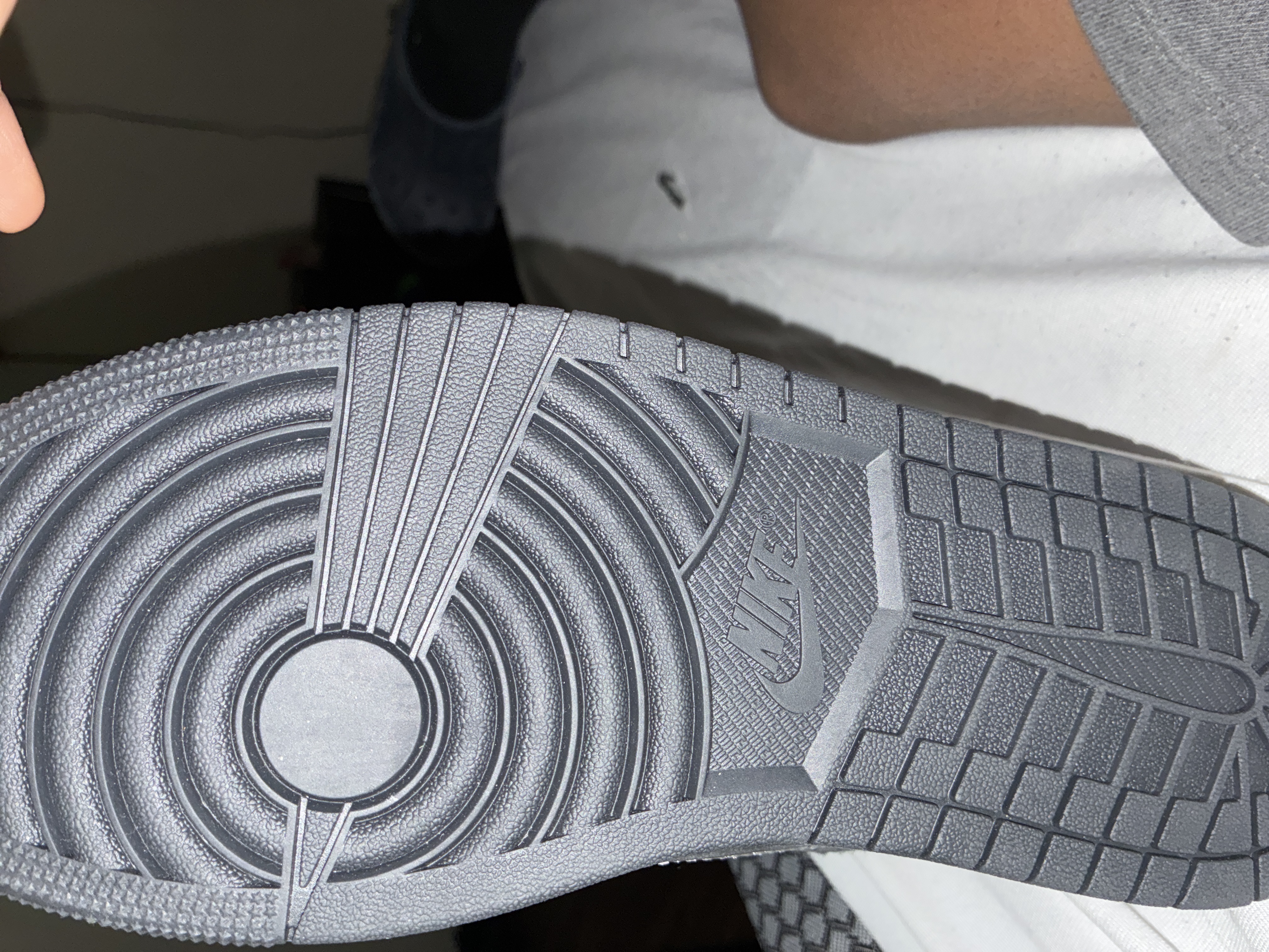 Air Jordan 1 Retro Low OG SP Travis Scott Black Phantom DM7866-001 review Darryn Jackson 01