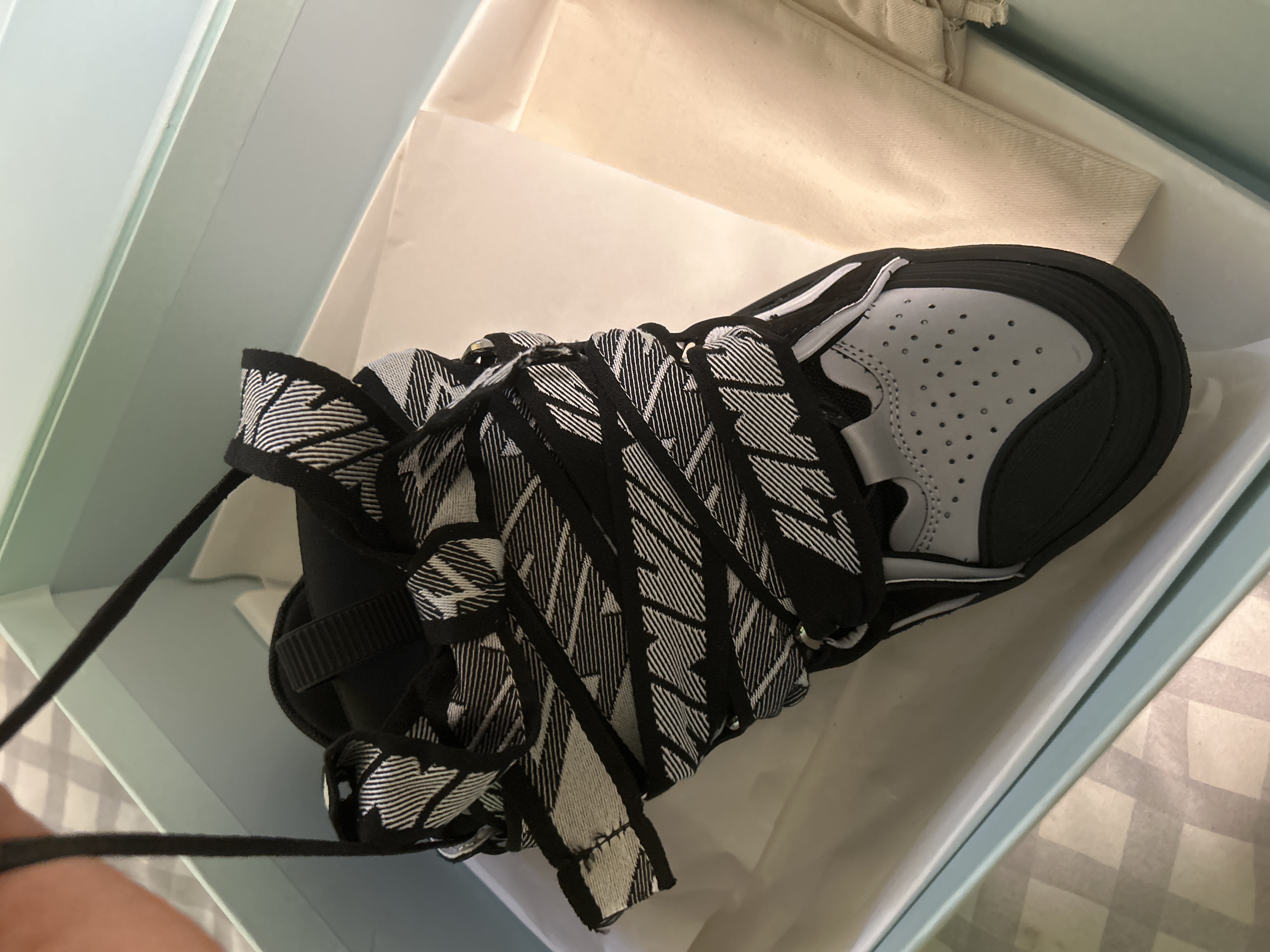 Lanvin Leather Curb Sneaker Black Grey review Jon 00