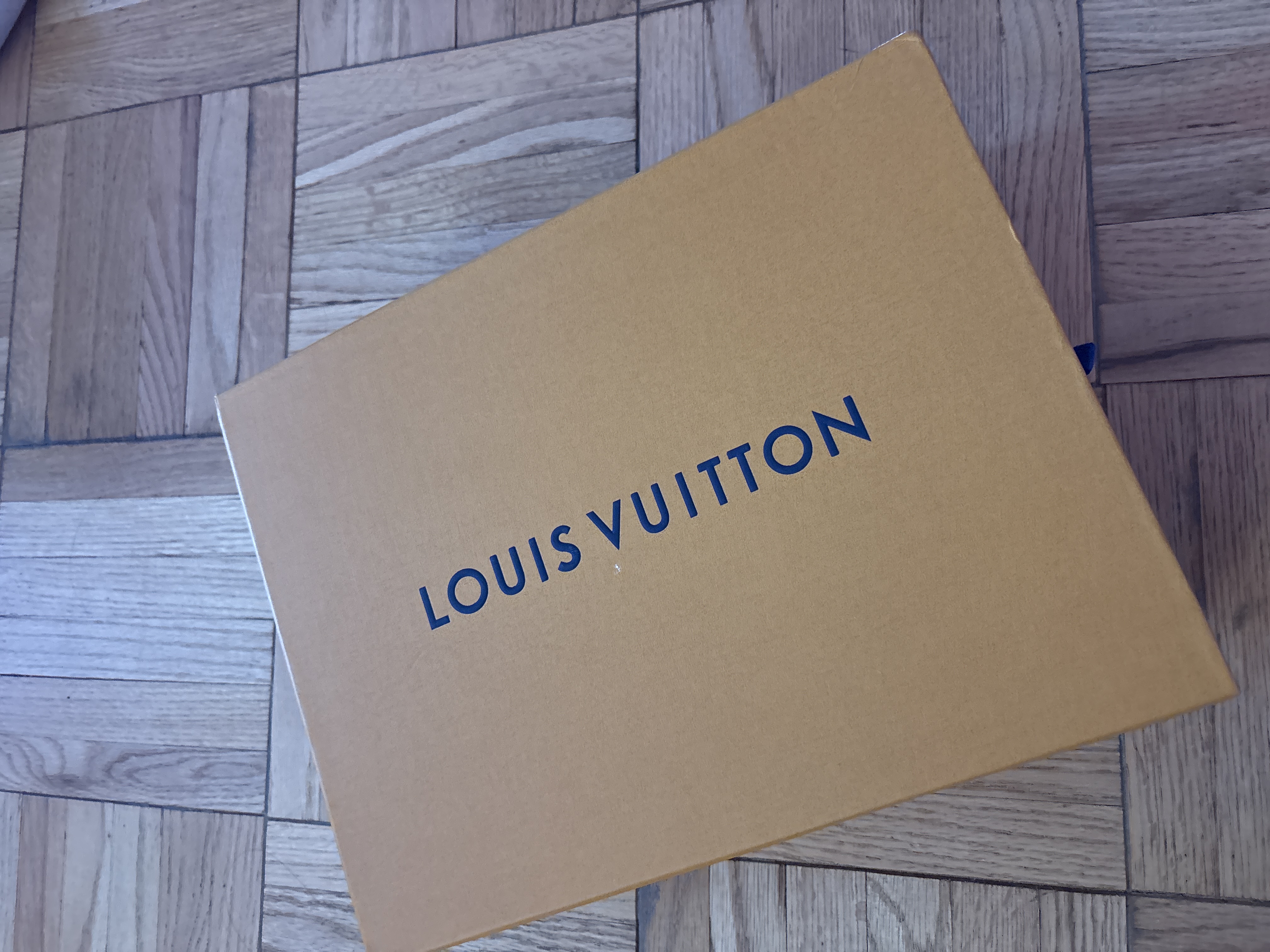Louis Vuitton Trainer #54 Signature Red White 1AANFH review SFLow 00