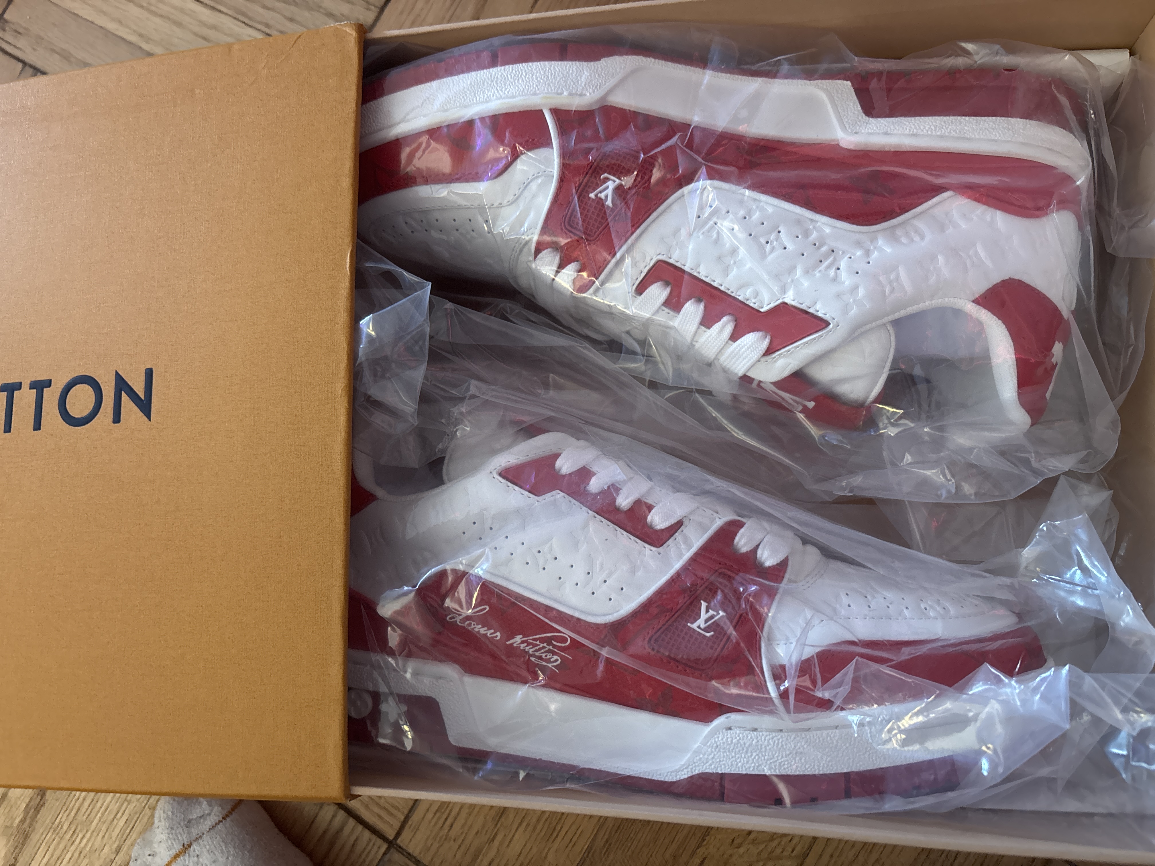Louis Vuitton Trainer #54 Signature Red White 1AANFH review SFLow 01