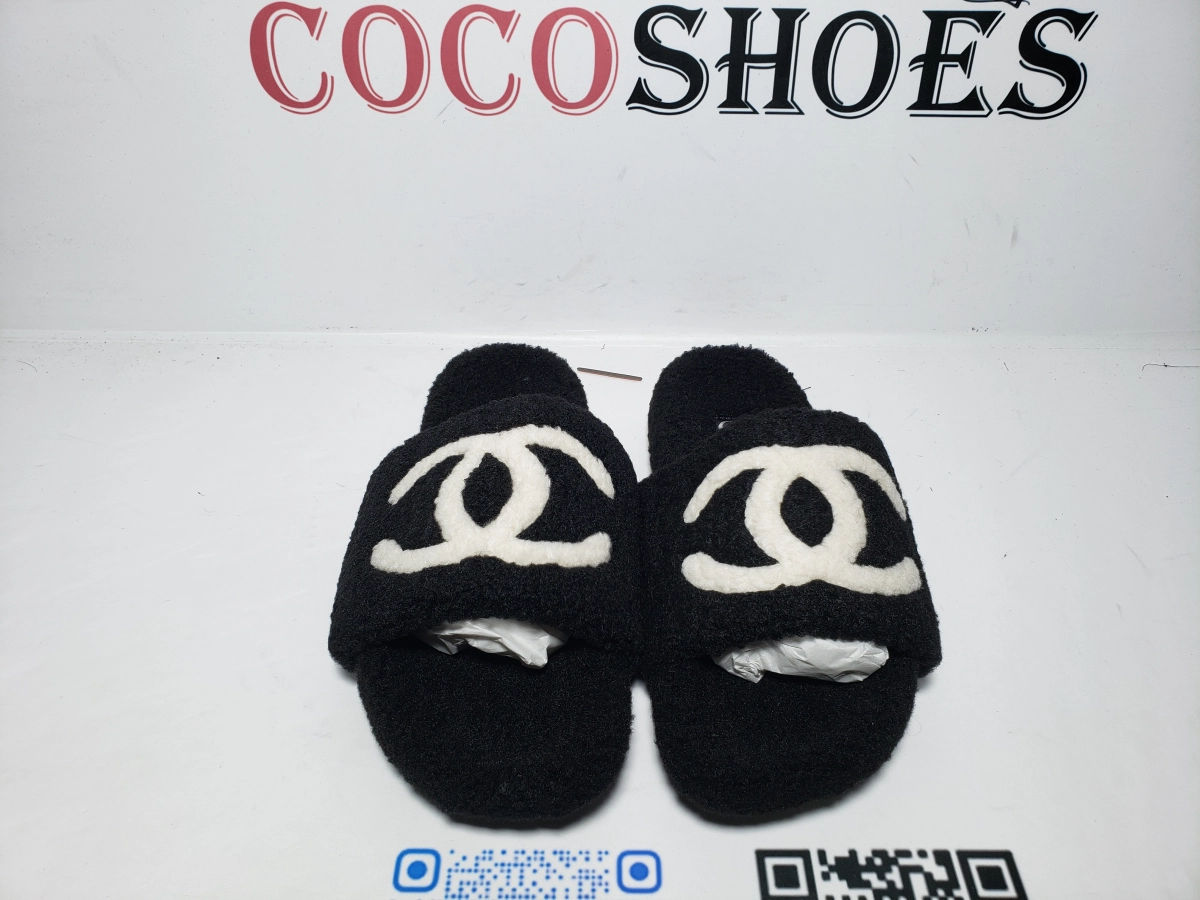 COCOSHOES QC | Chanel Wool Slippers Black