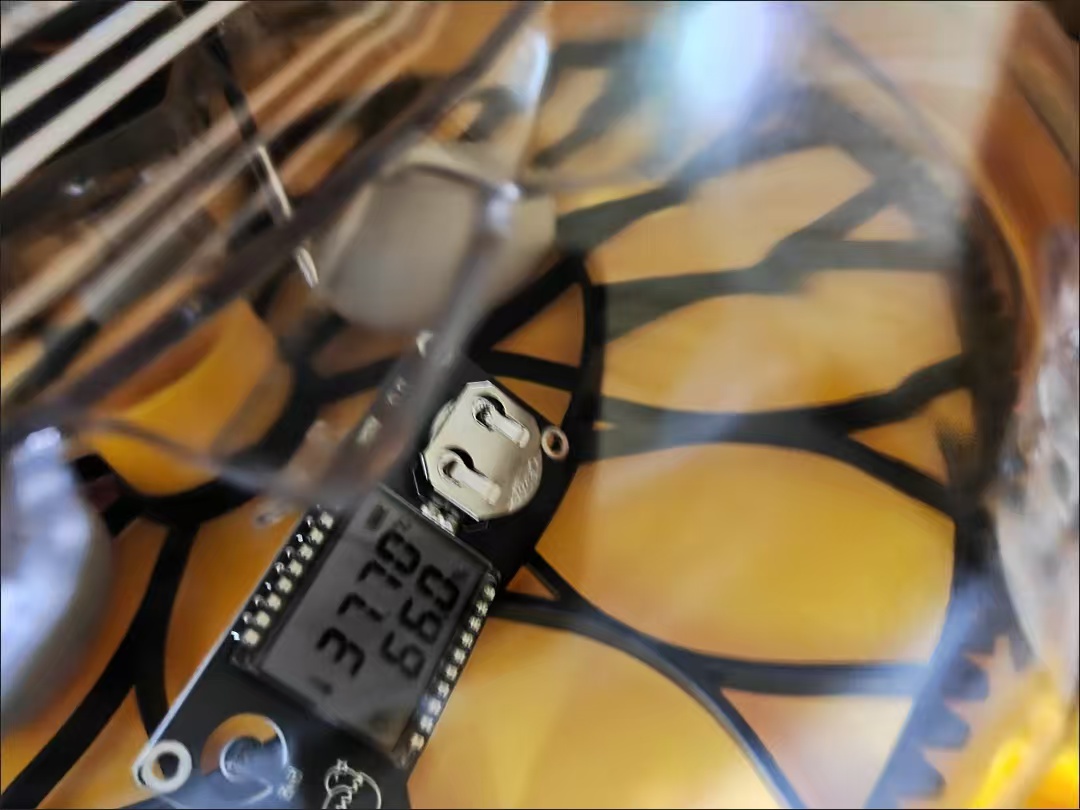 High-Precision Temperature & Humidity Monitor for Egg Incubators review Daniel