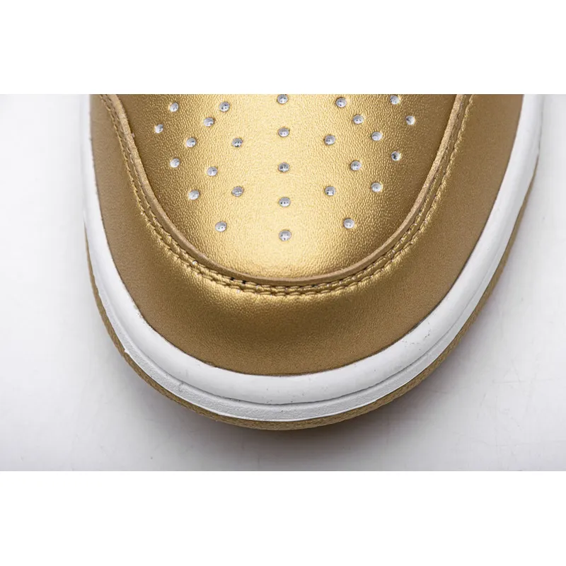 Get Nike SB Dunk Low Supreme Jewel Swoosh Gold CK3480-700