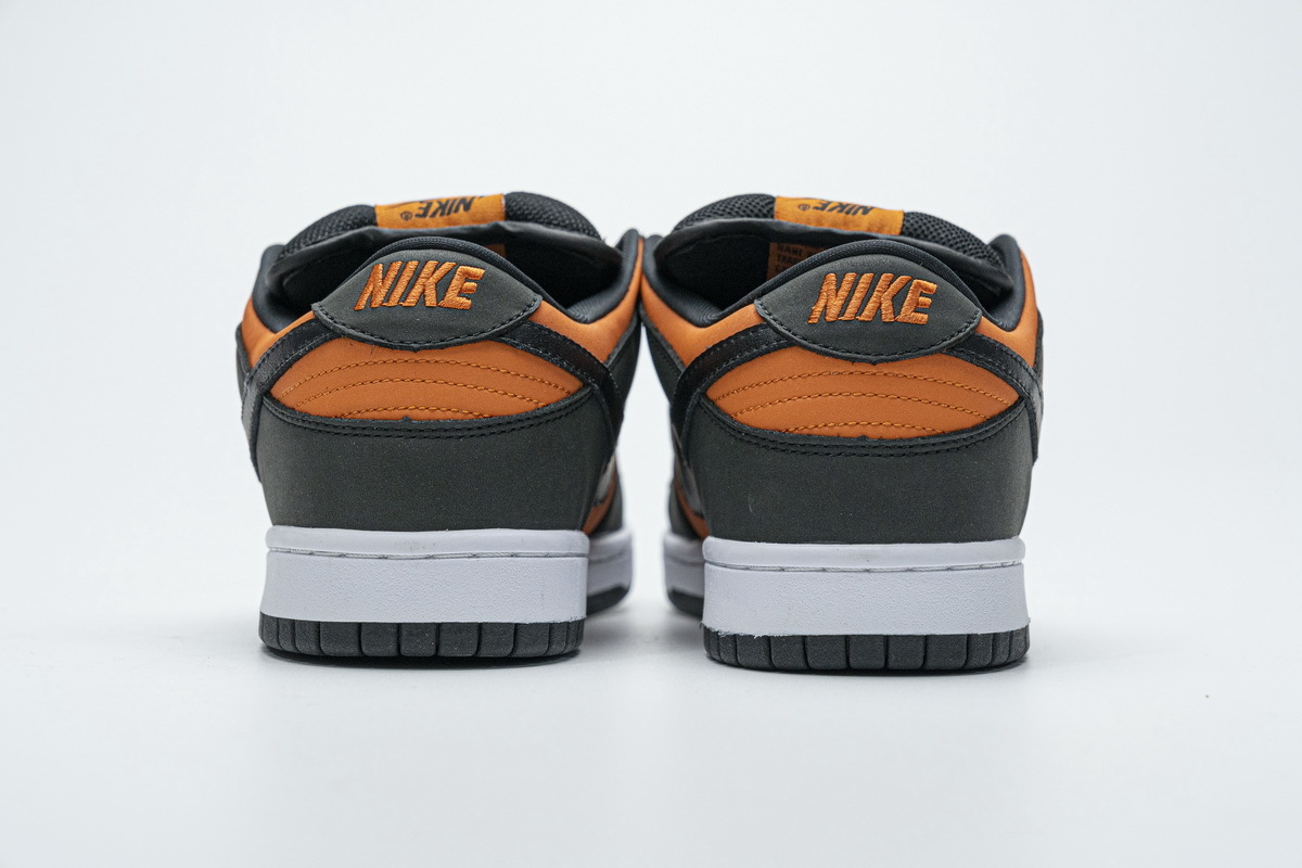 Get Nike SB Dunk Low Orange Flash 304292-801