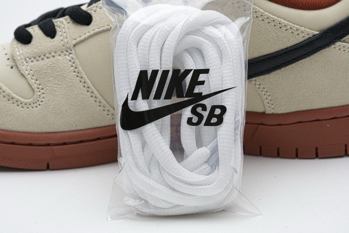 Get Nike SB Dunk Low Pro Hennessy BQ6817-100