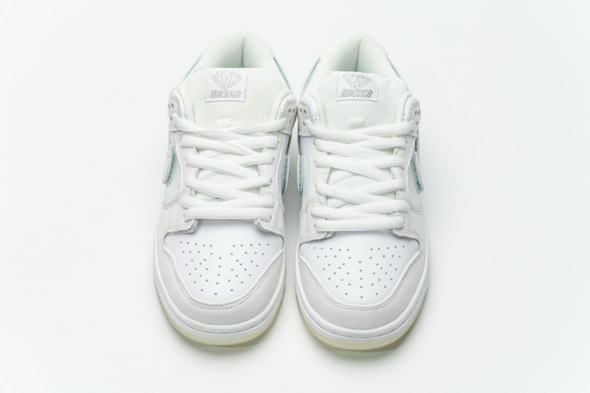 Get Nike SB Dunk Low Diamond Supply Co White Diamond BV1310-100