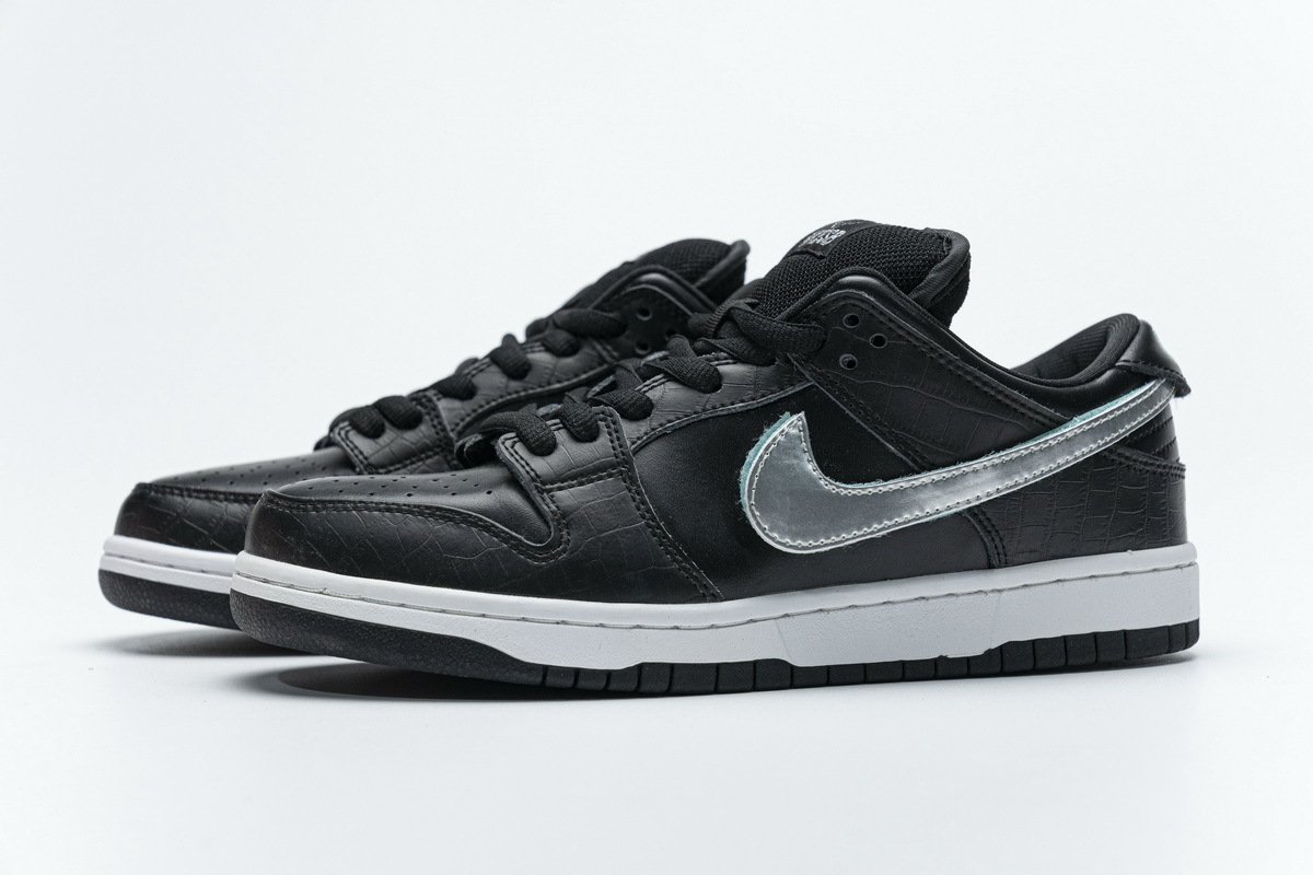 Get Nike SB Dunk Low Diamond Supply Co Black Diamond BV1310-001