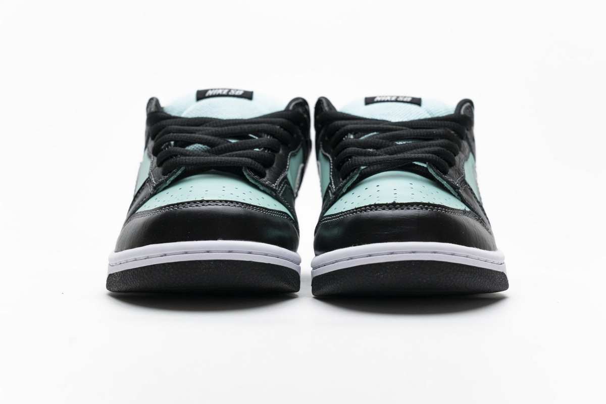 Get Nike Dunk SB Low Diamond Supply Co. 
