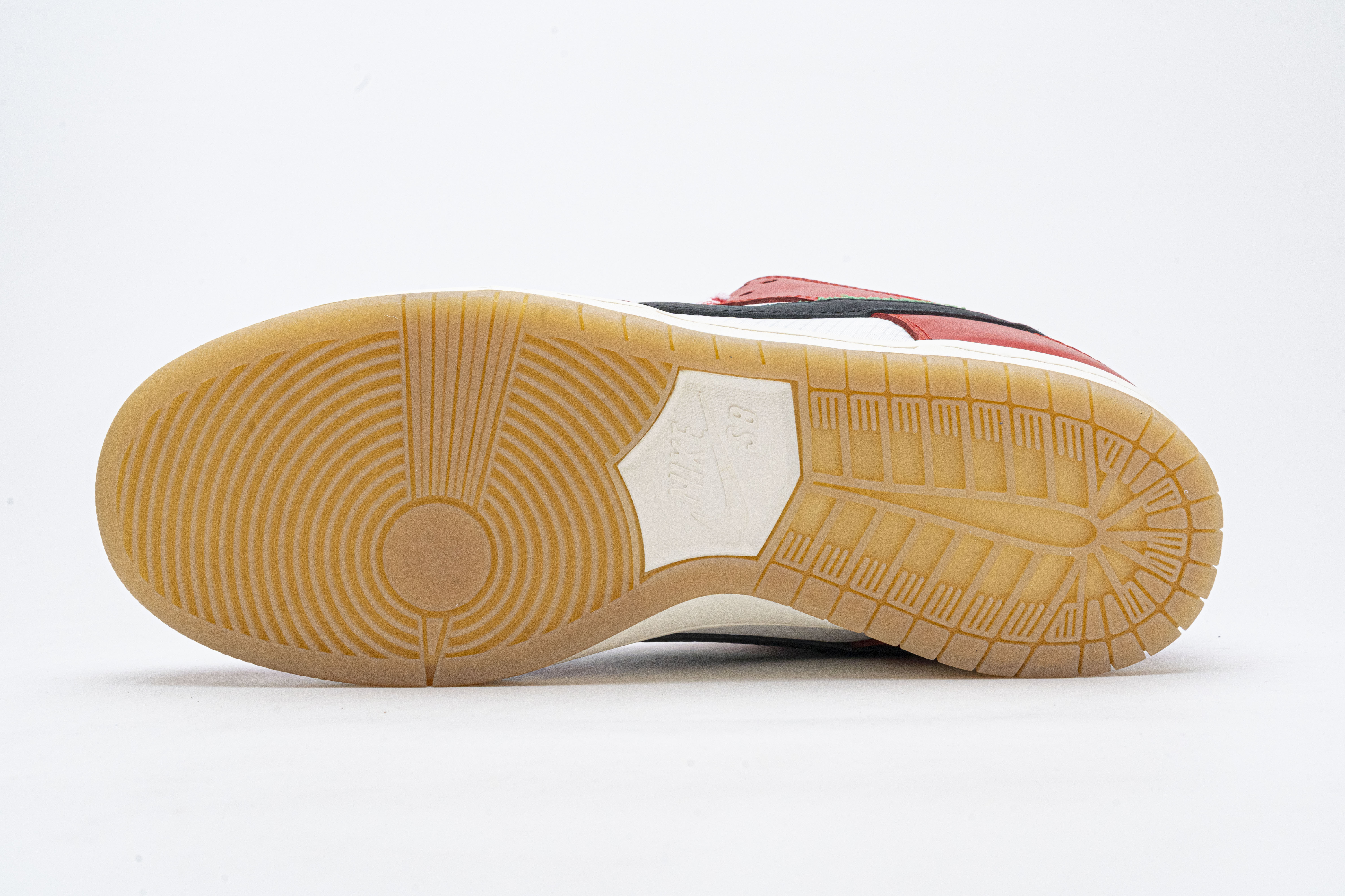 Get Nike SB Dunk Low Frame Skate Habibi CT2550-600