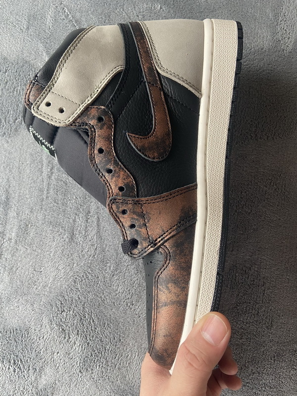  LJR Air Jordan 1 Retro High OG Patina 555088-033