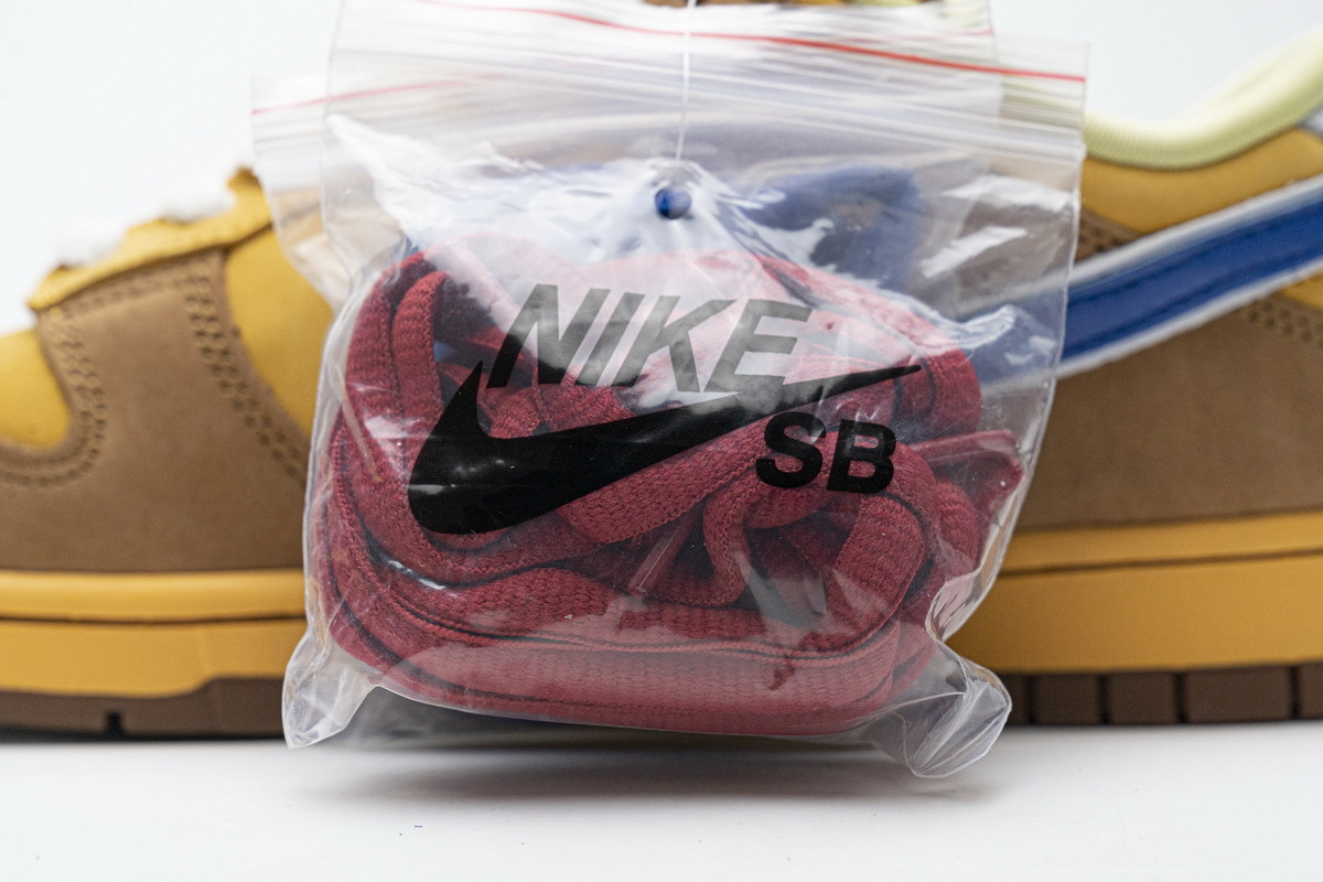 Get Nike SB Dunk Low Newcastle Brown Ale 313170-741