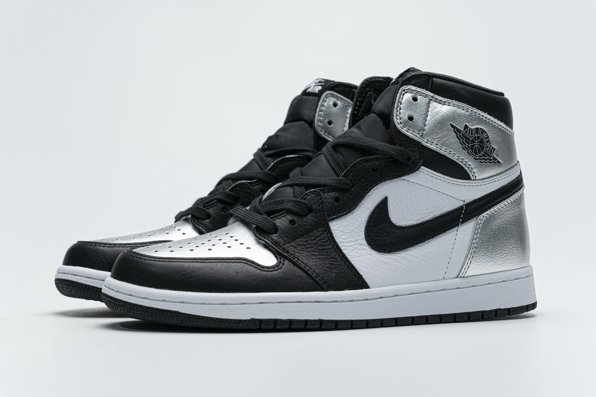 H12 Nike SB Dunk Low Supreme Jewel Swoosh Silver CK3480-001