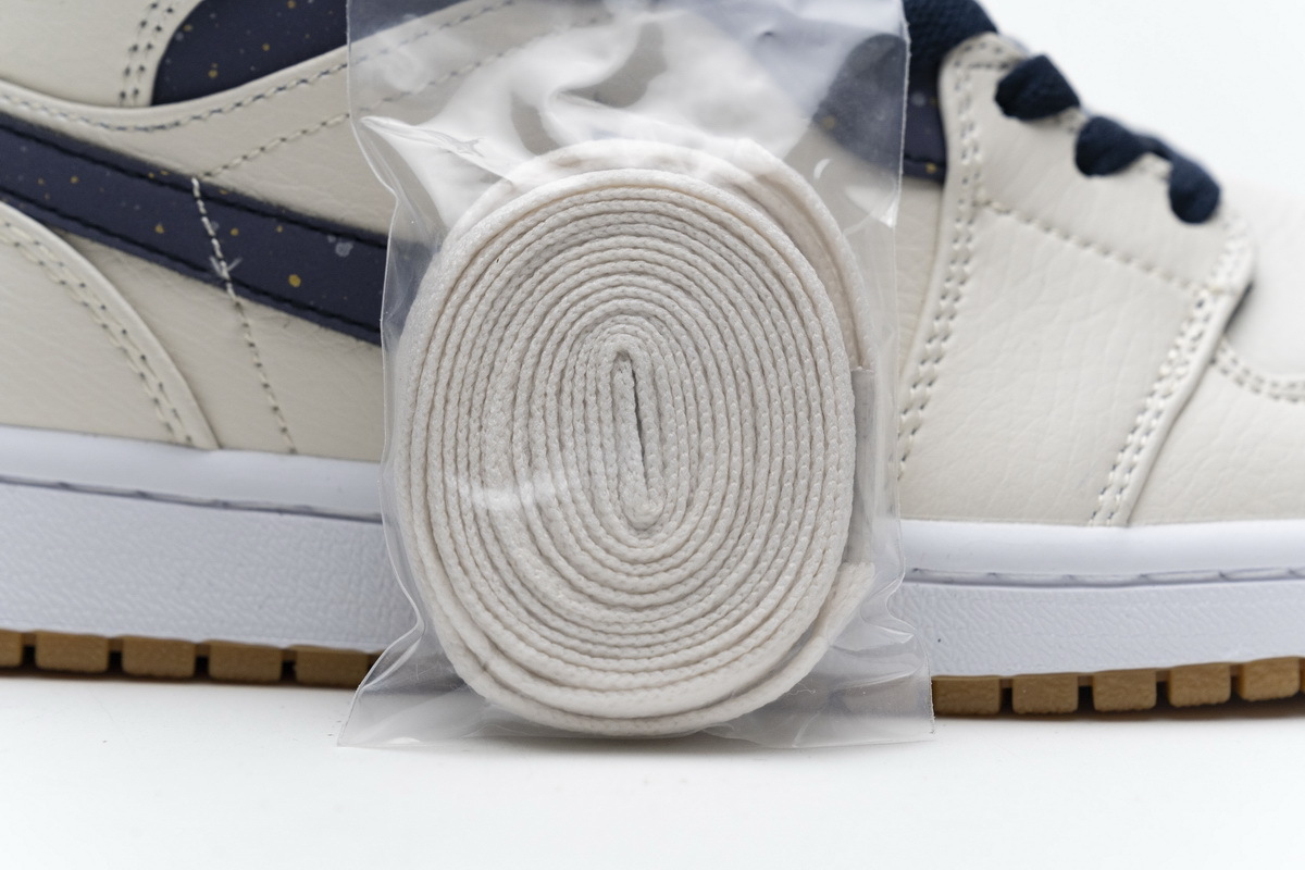 Get Air Jordan 1 Retro Mid Jeter AH6342-104