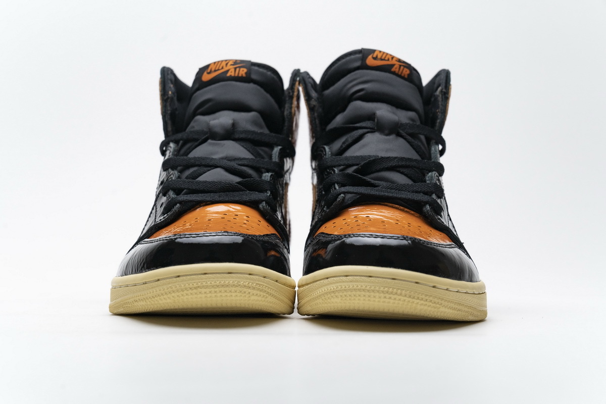 Get Air Jordan 1 Retro High Shattered Backboard 3.0 555088-028