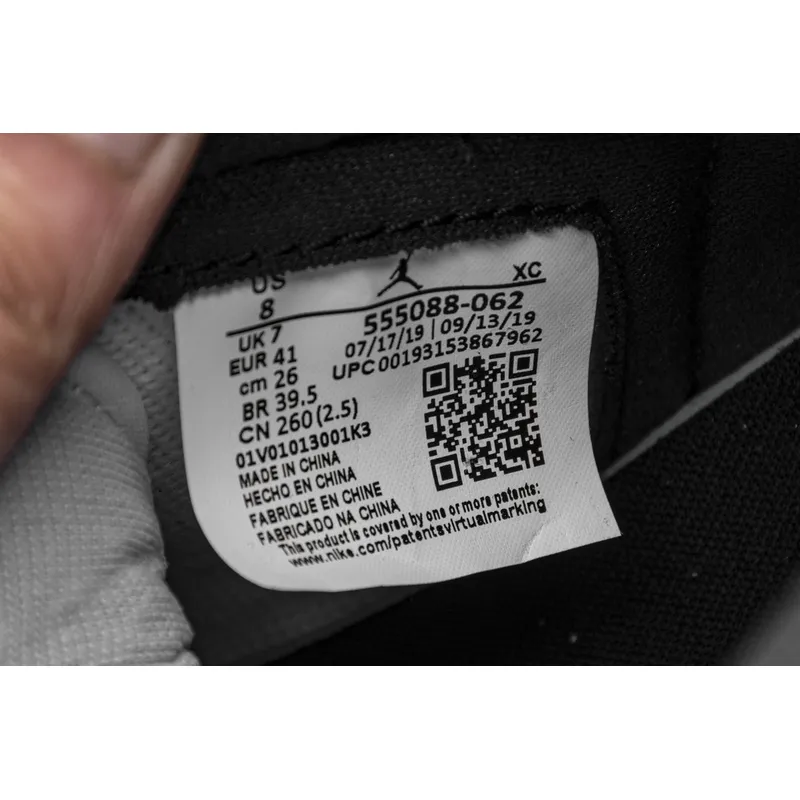 Get Air Jordan 1 Retro High Bloodline 555088-062